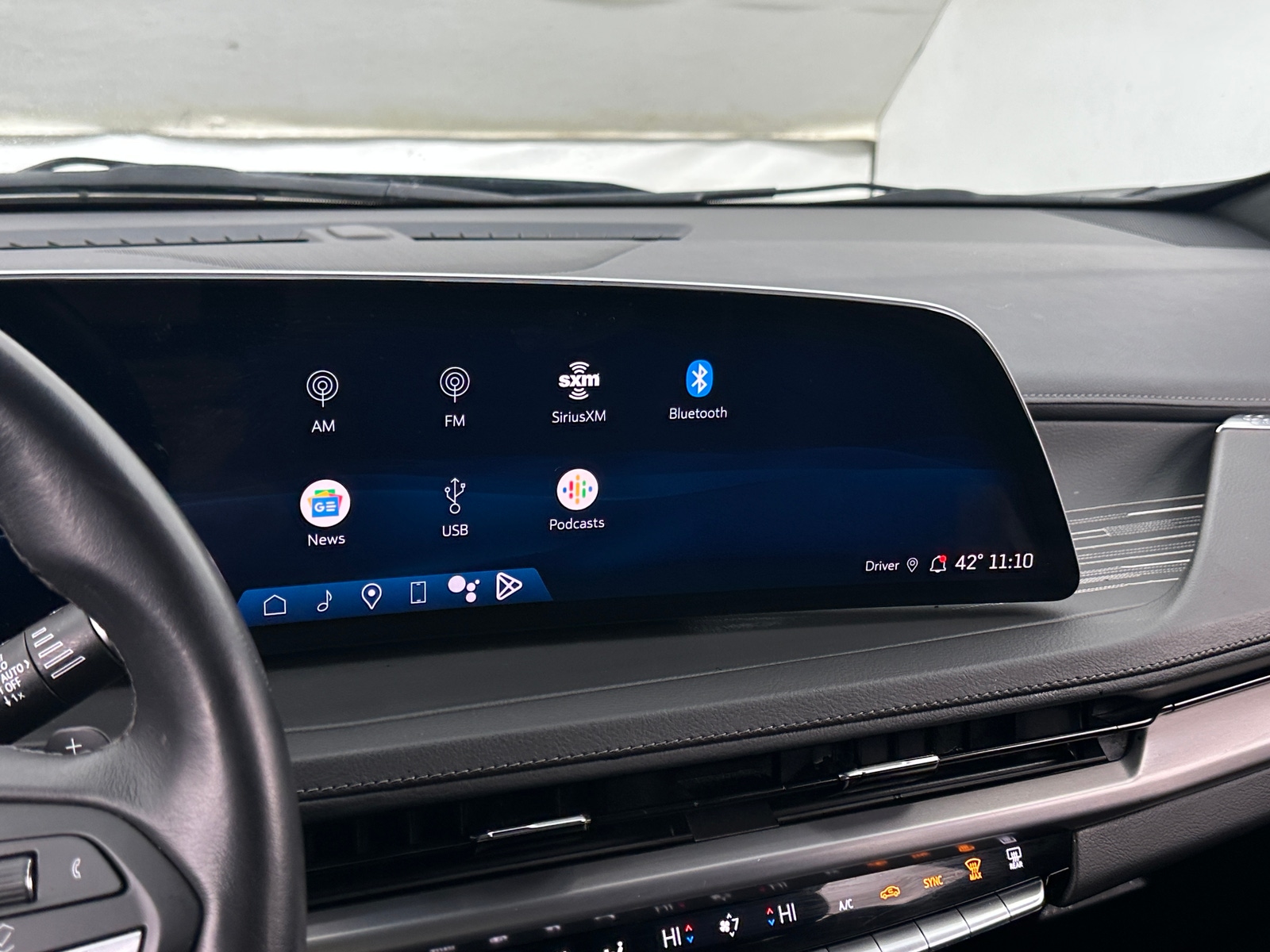 Thumbnail: 2024 Cadillac XT4 - 3