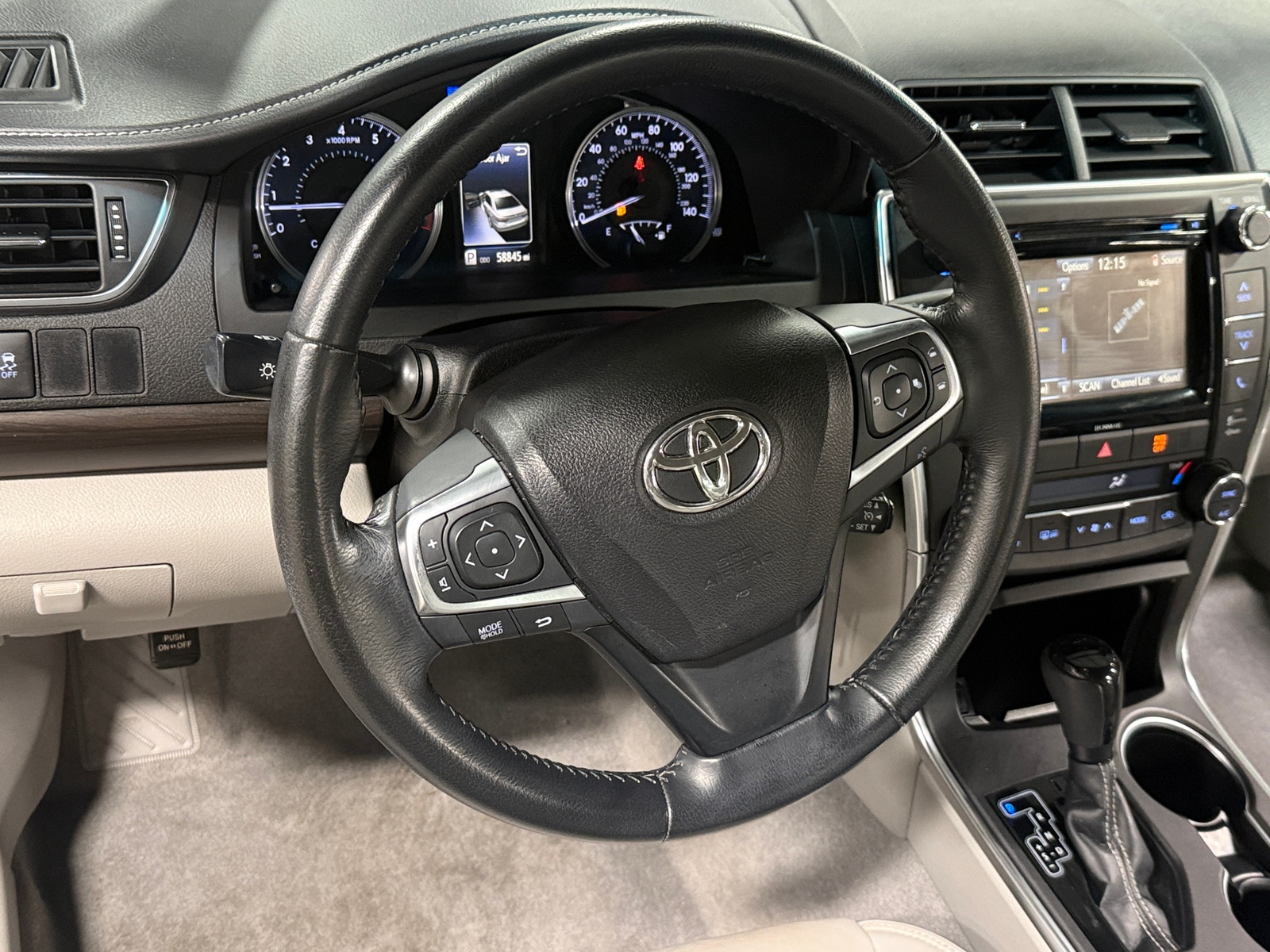 Thumbnail: 2016 Toyota Camry - 4