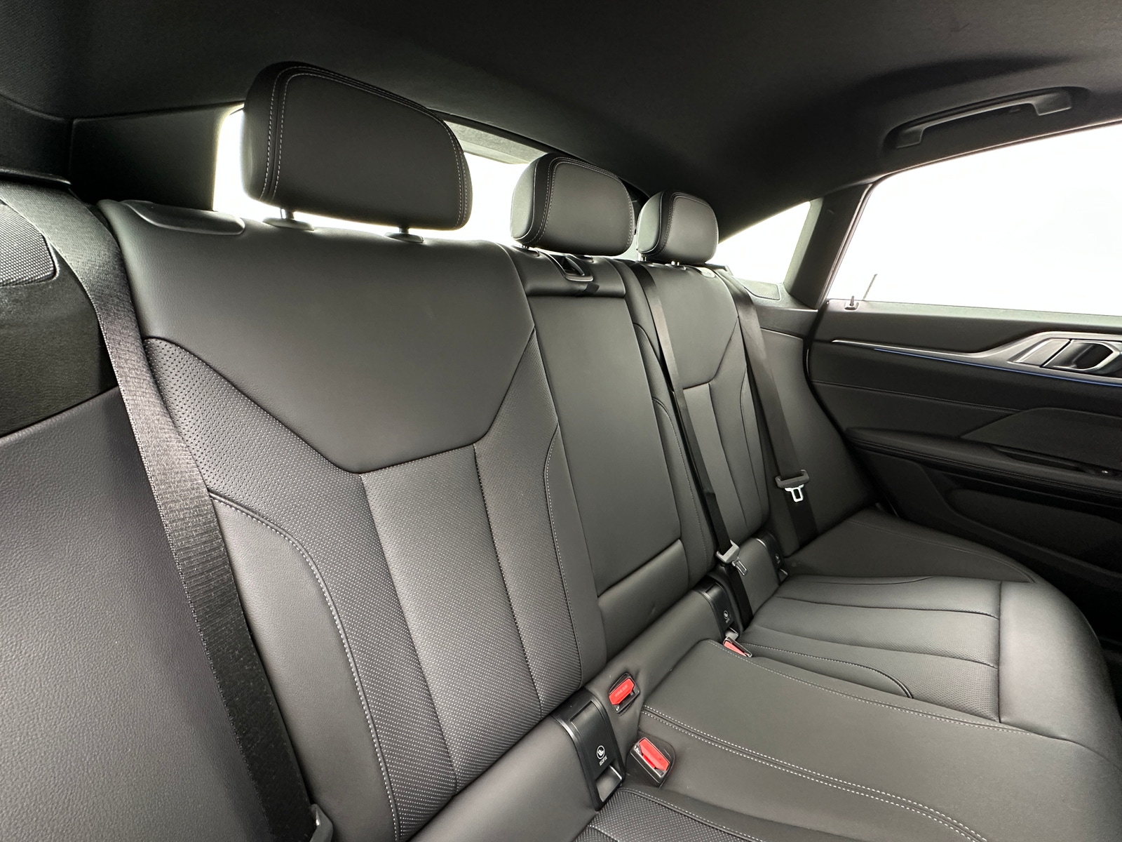 Thumbnail: 2025 BMW i4 - 5