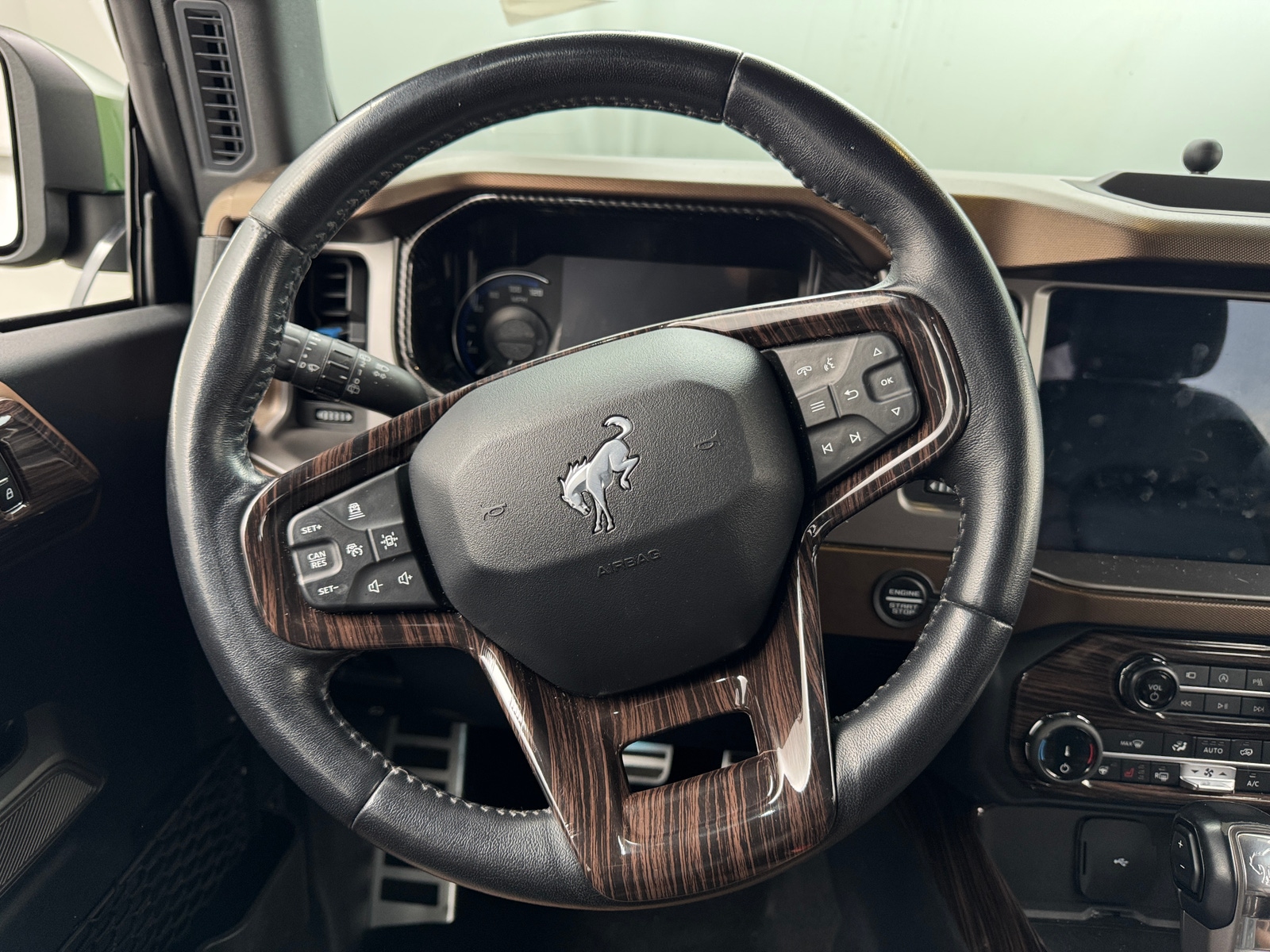 Thumbnail: 2022 Ford Bronco - 4