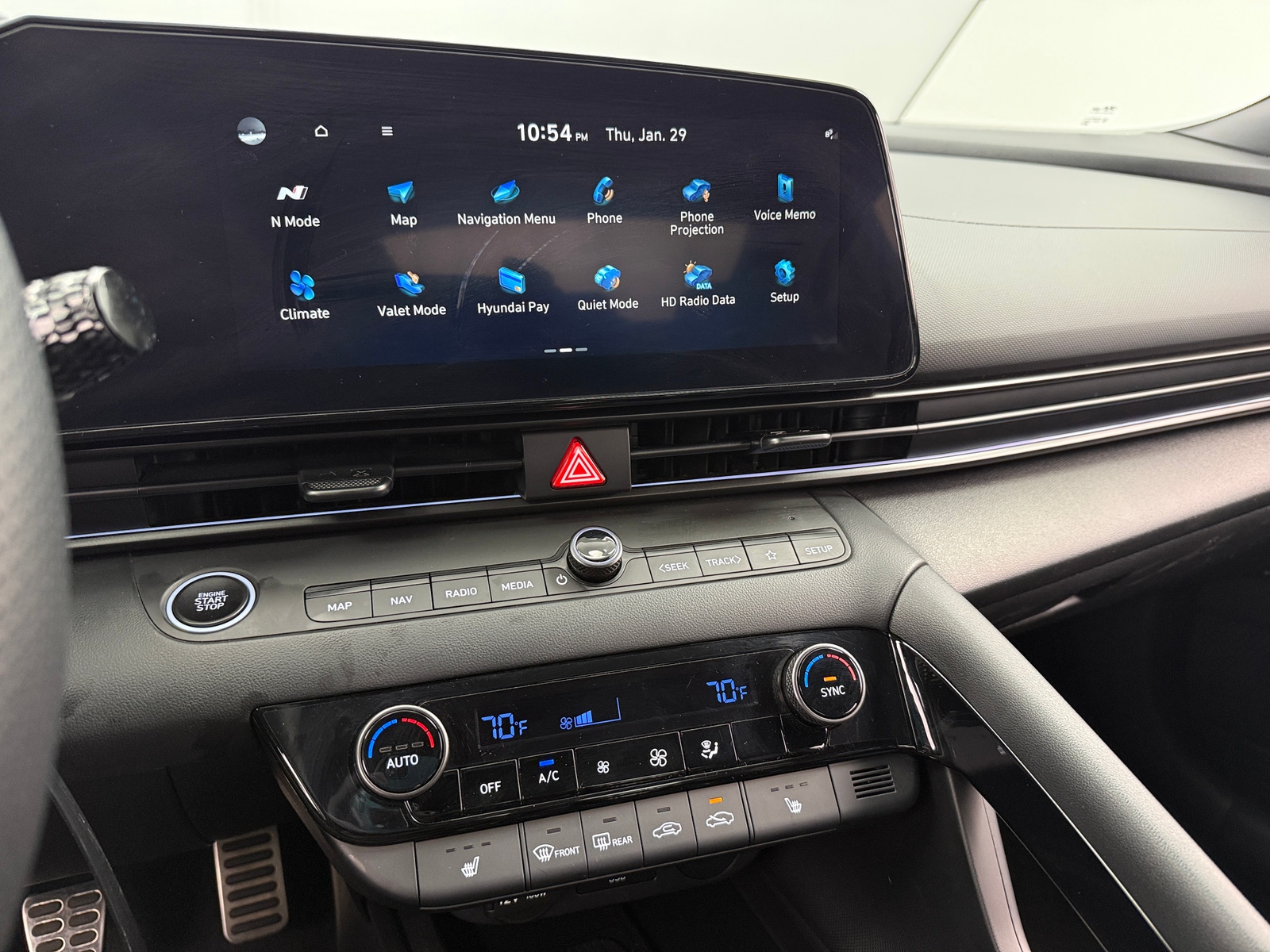 Thumbnail: 2024 Hyundai Elantra - 3