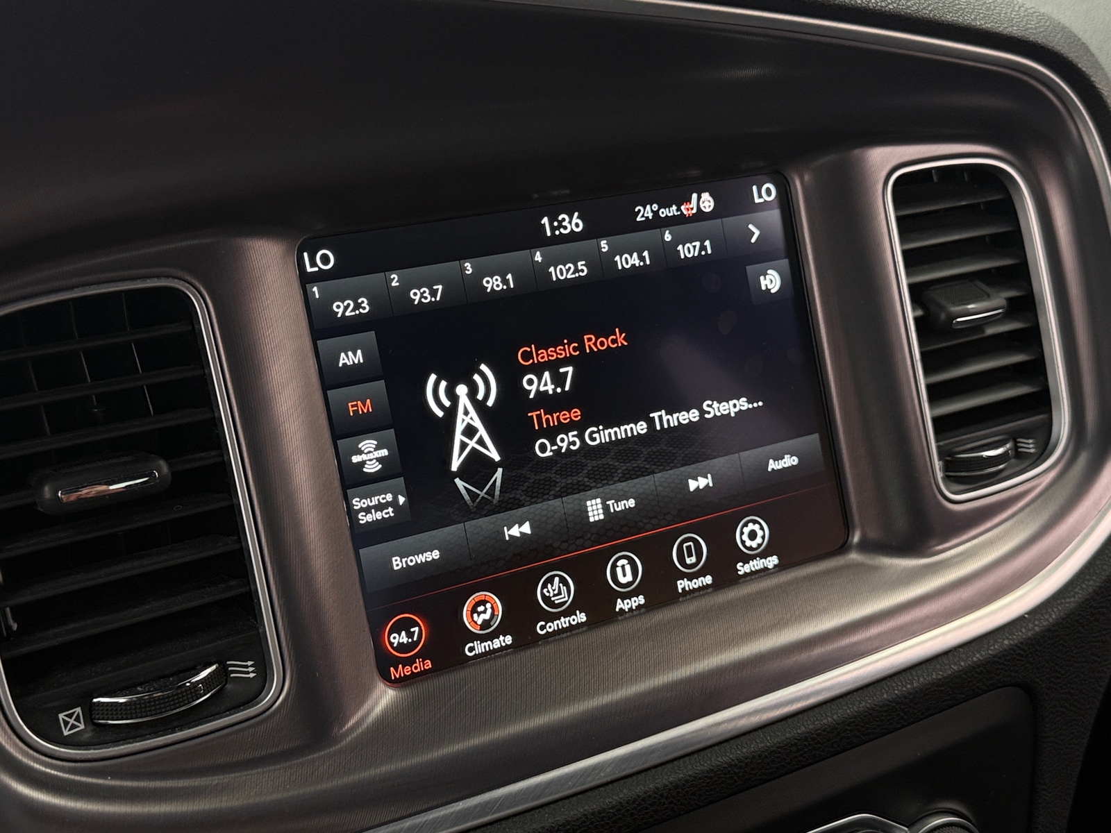 Thumbnail: 2021 Dodge Charger - 4