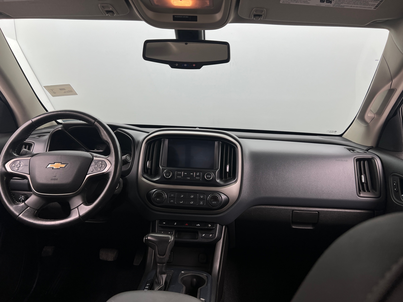 Thumbnail: 2016 Chevrolet Colorado - 3