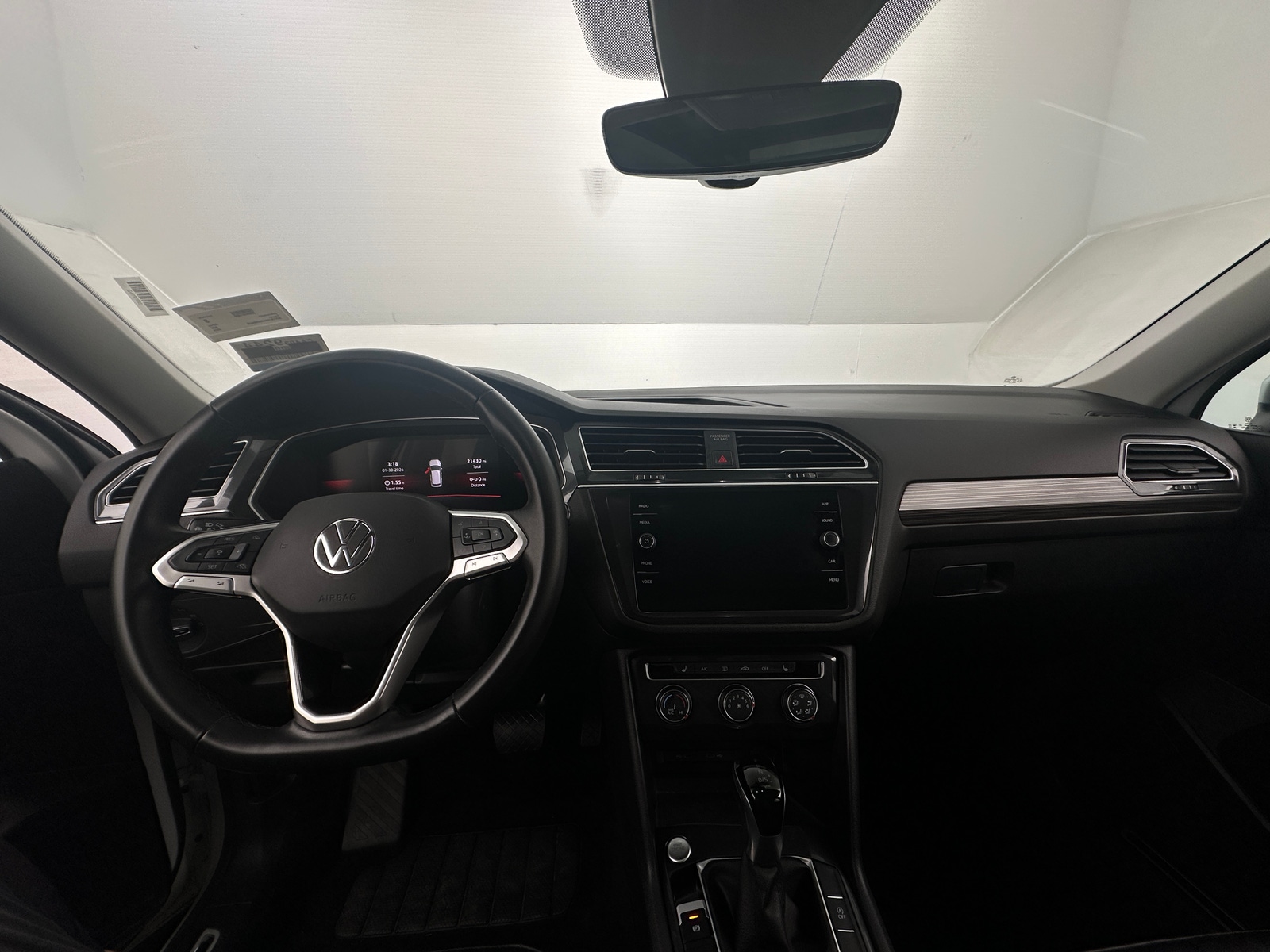 Thumbnail: 2024 Volkswagen Tiguan - 2