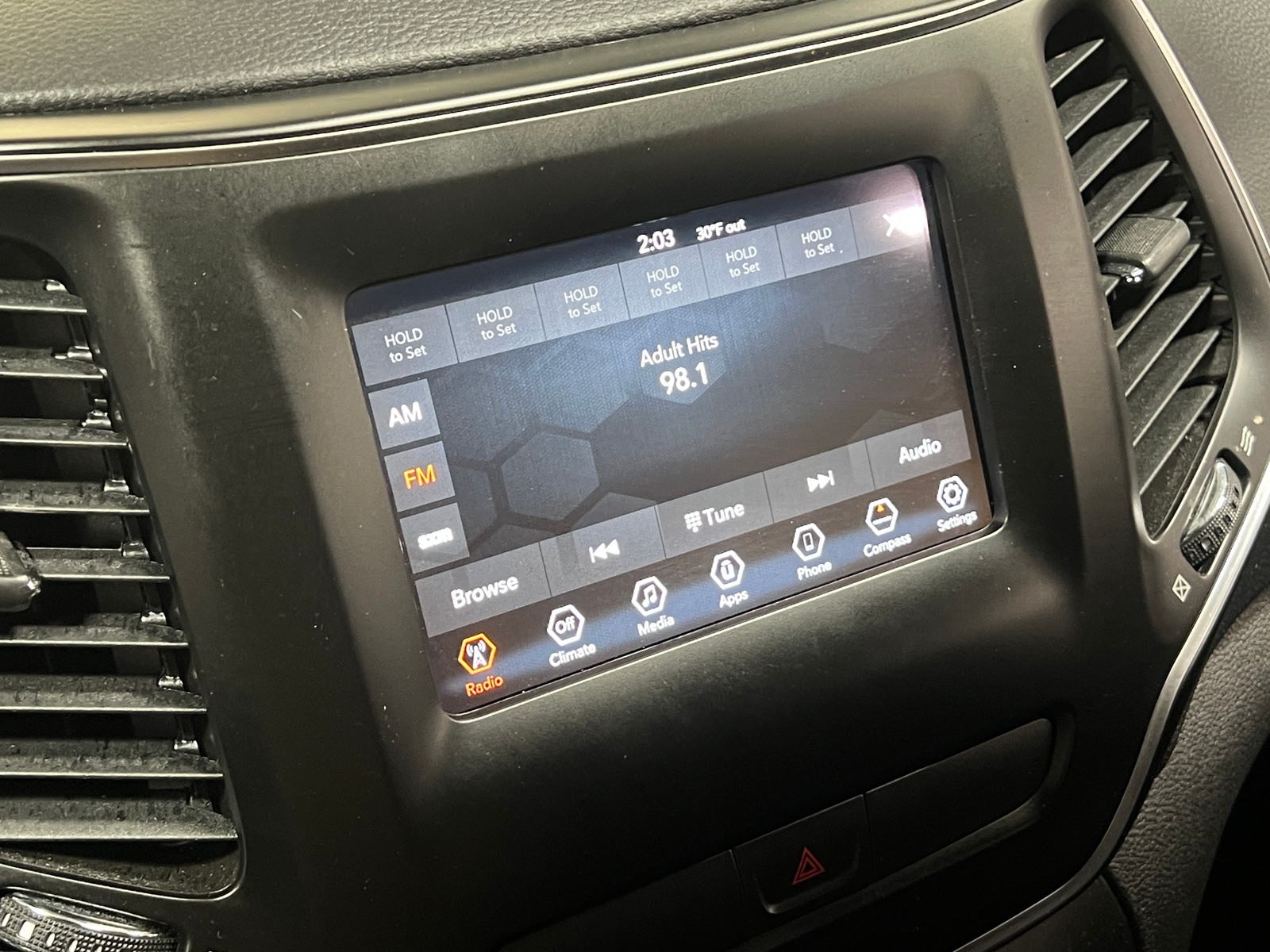 Thumbnail: 2019 Jeep Cherokee - 4