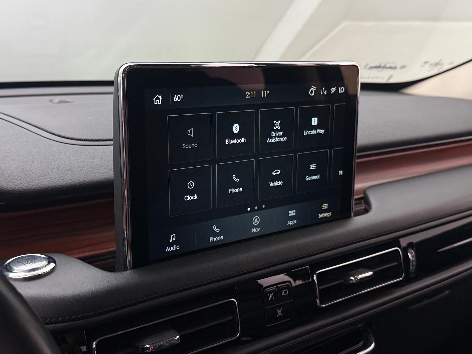 Thumbnail: 2023 Lincoln Aviator - 3