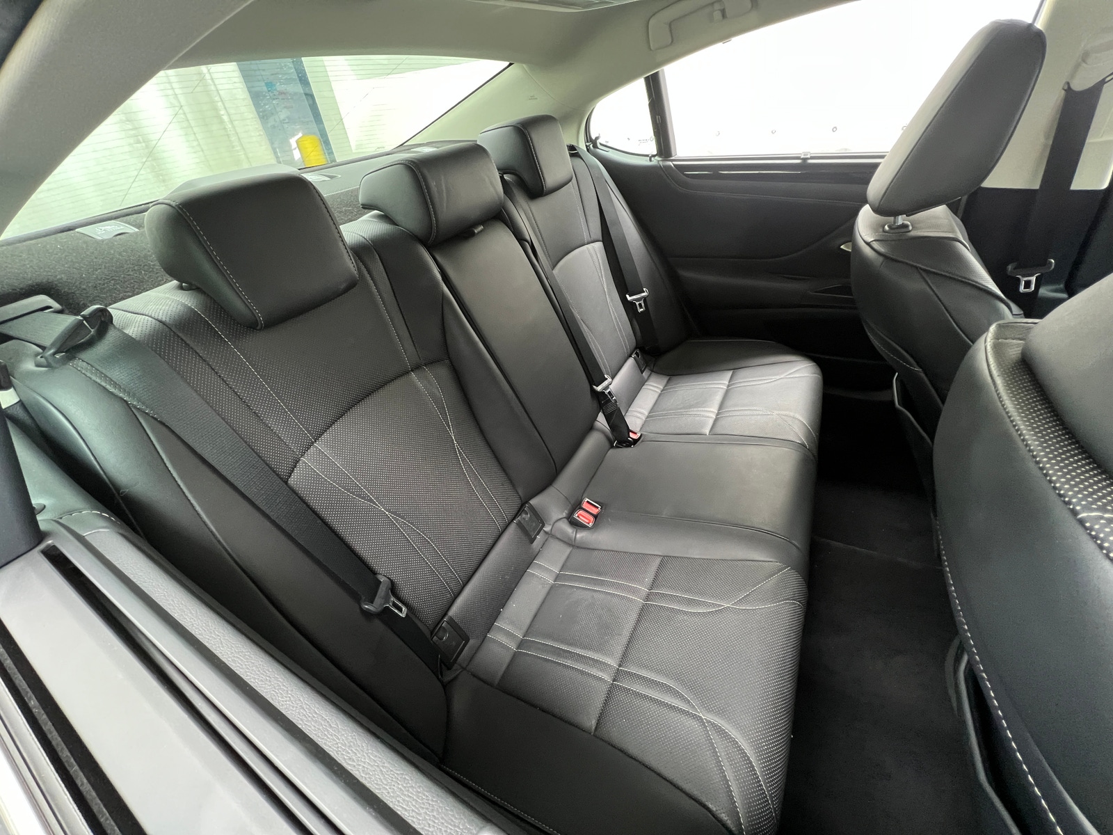 Thumbnail: 2021 Lexus ES - 5