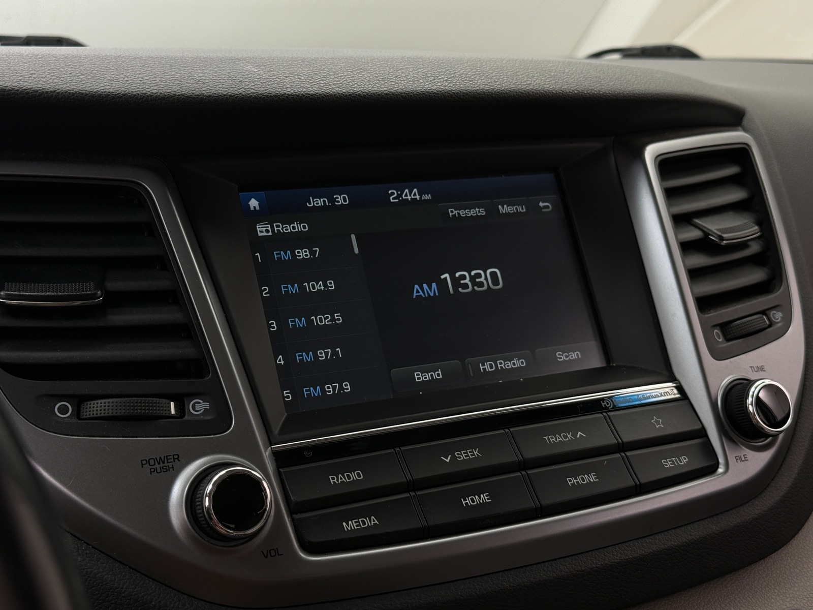 Thumbnail: 2018 Hyundai Tucson - 4