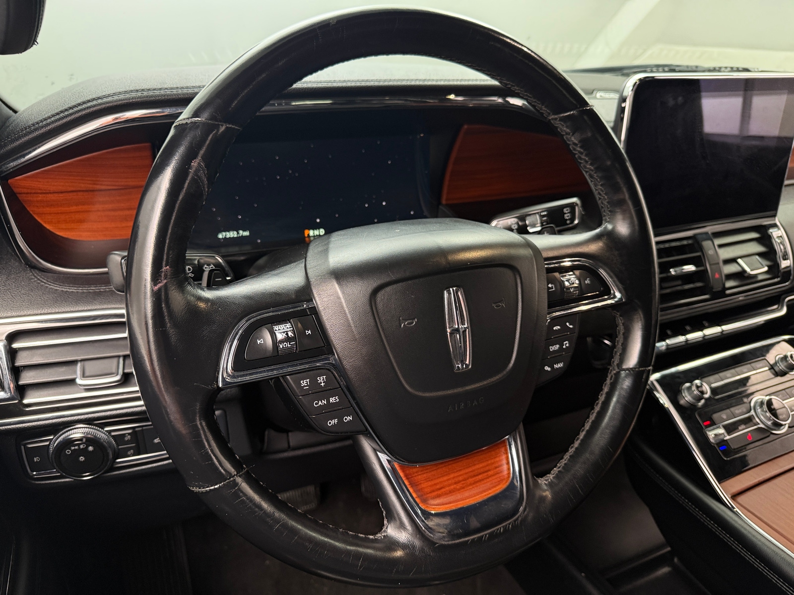 Thumbnail: 2018 Lincoln Navigator - 4