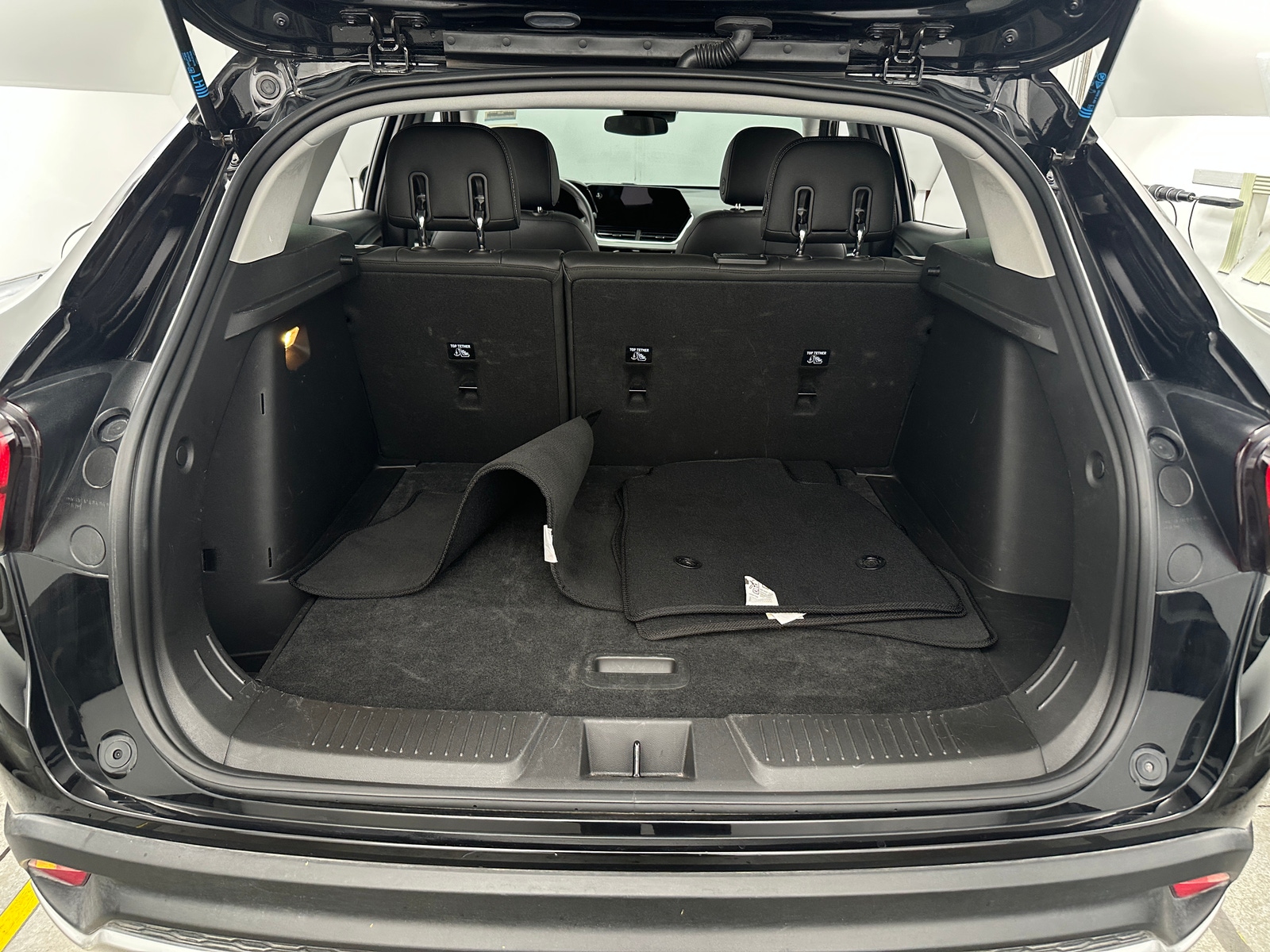 Thumbnail: 2025 Chevrolet Trax - 7