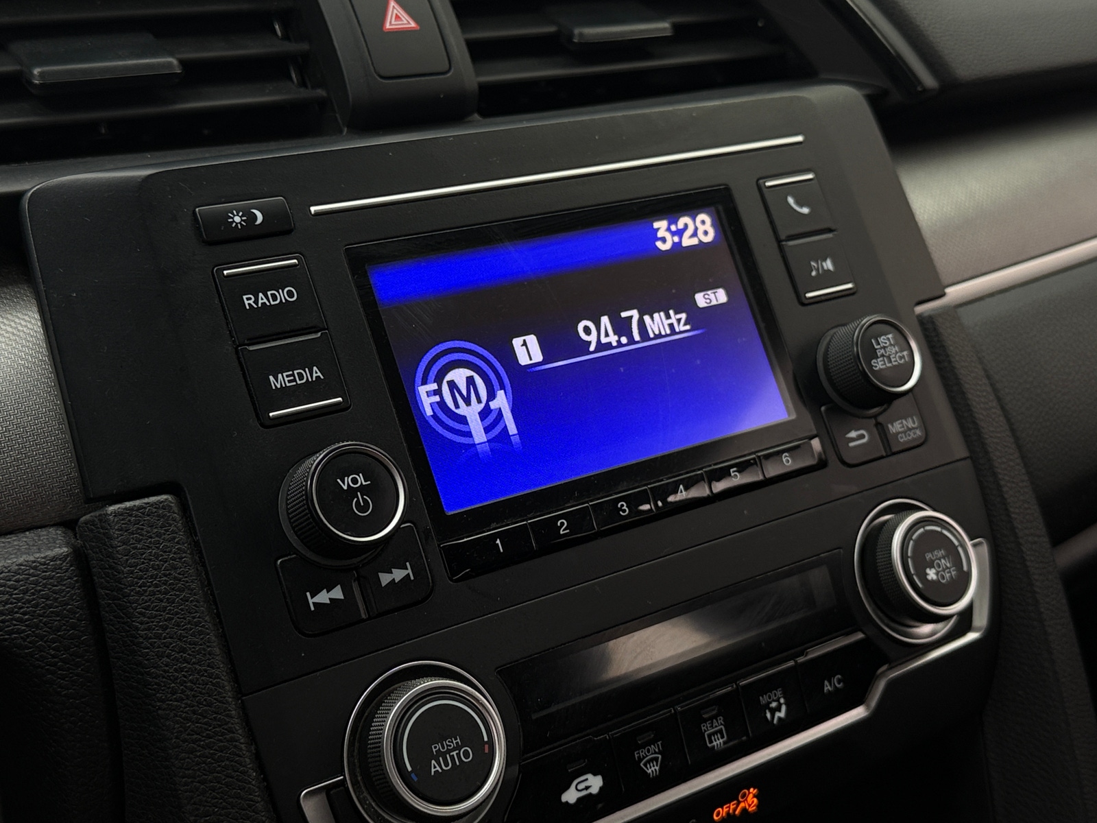 Thumbnail: 2016 Honda Civic - 4