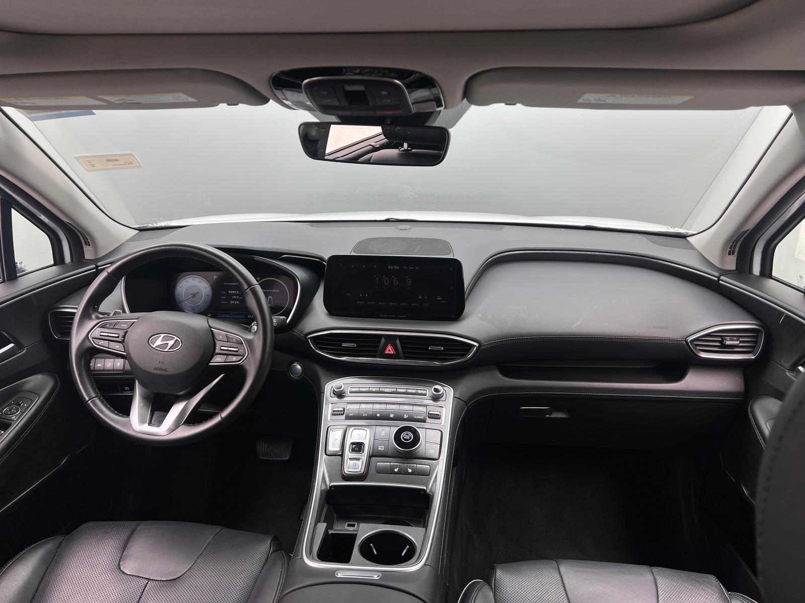 Thumbnail: 2022 Hyundai Santa Fe - 3