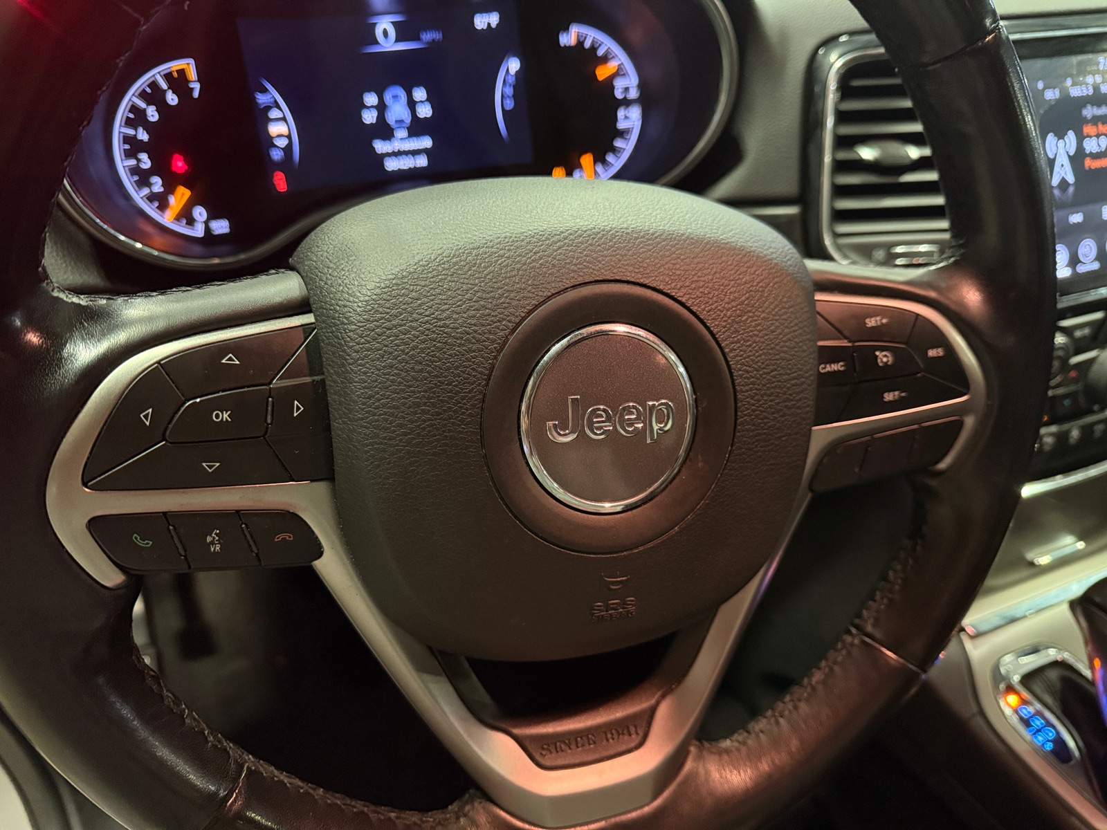 Thumbnail: 2019 Jeep Grand Cherokee - 4