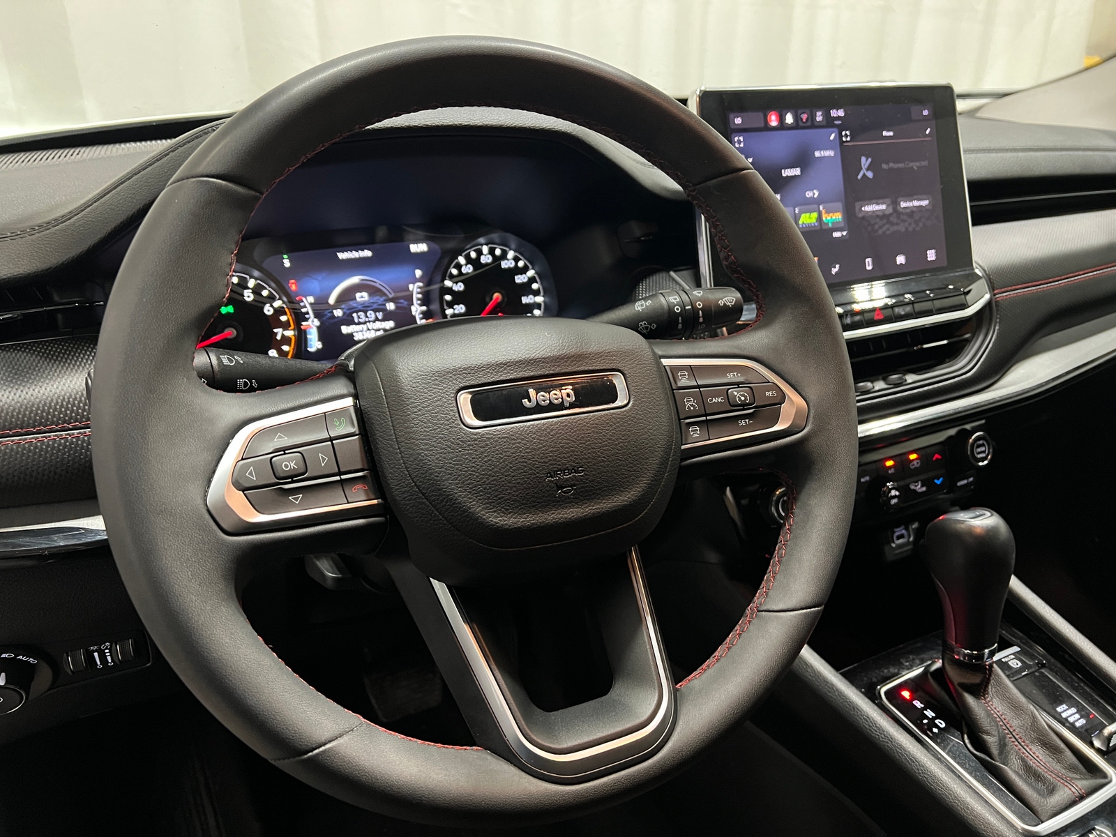 Thumbnail: 2022 Jeep Compass - 4