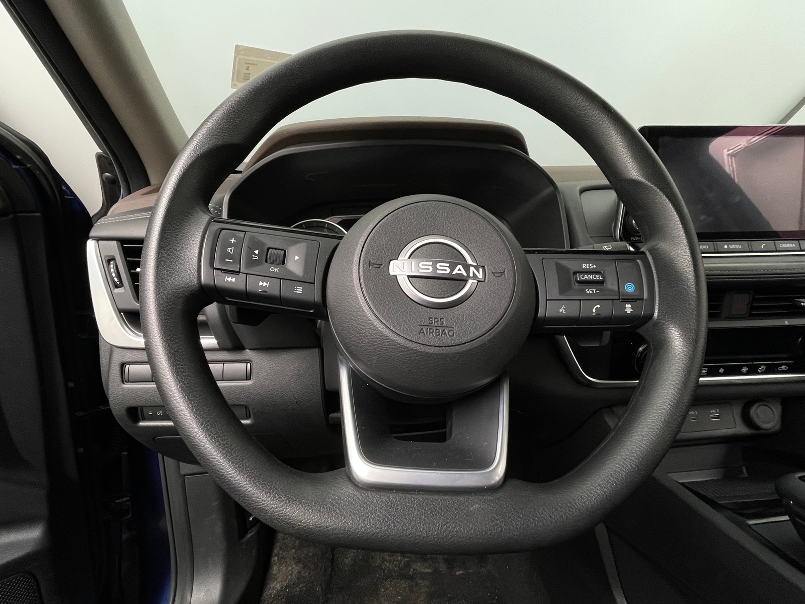 Thumbnail: 2023 Nissan Rogue - 5