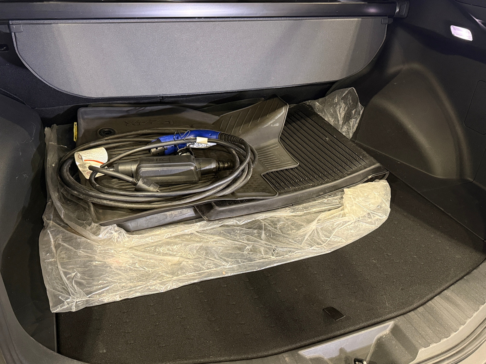 Thumbnail: 2023 Toyota bZ4X - 6