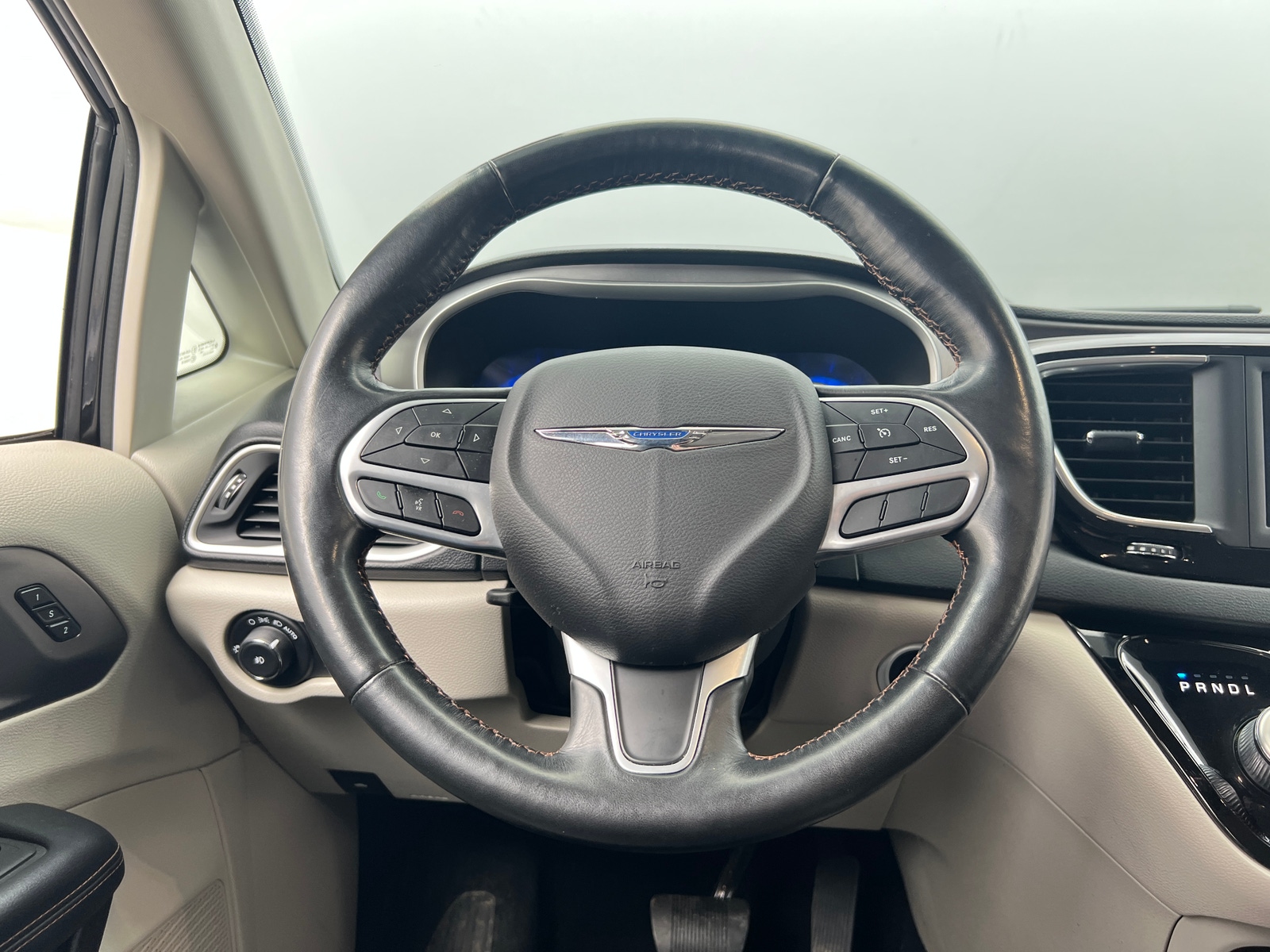 Thumbnail: 2020 Chrysler Pacifica - 4