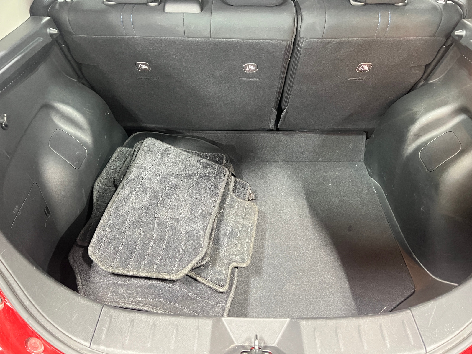 Thumbnail: 2025 Nissan Leaf - 7