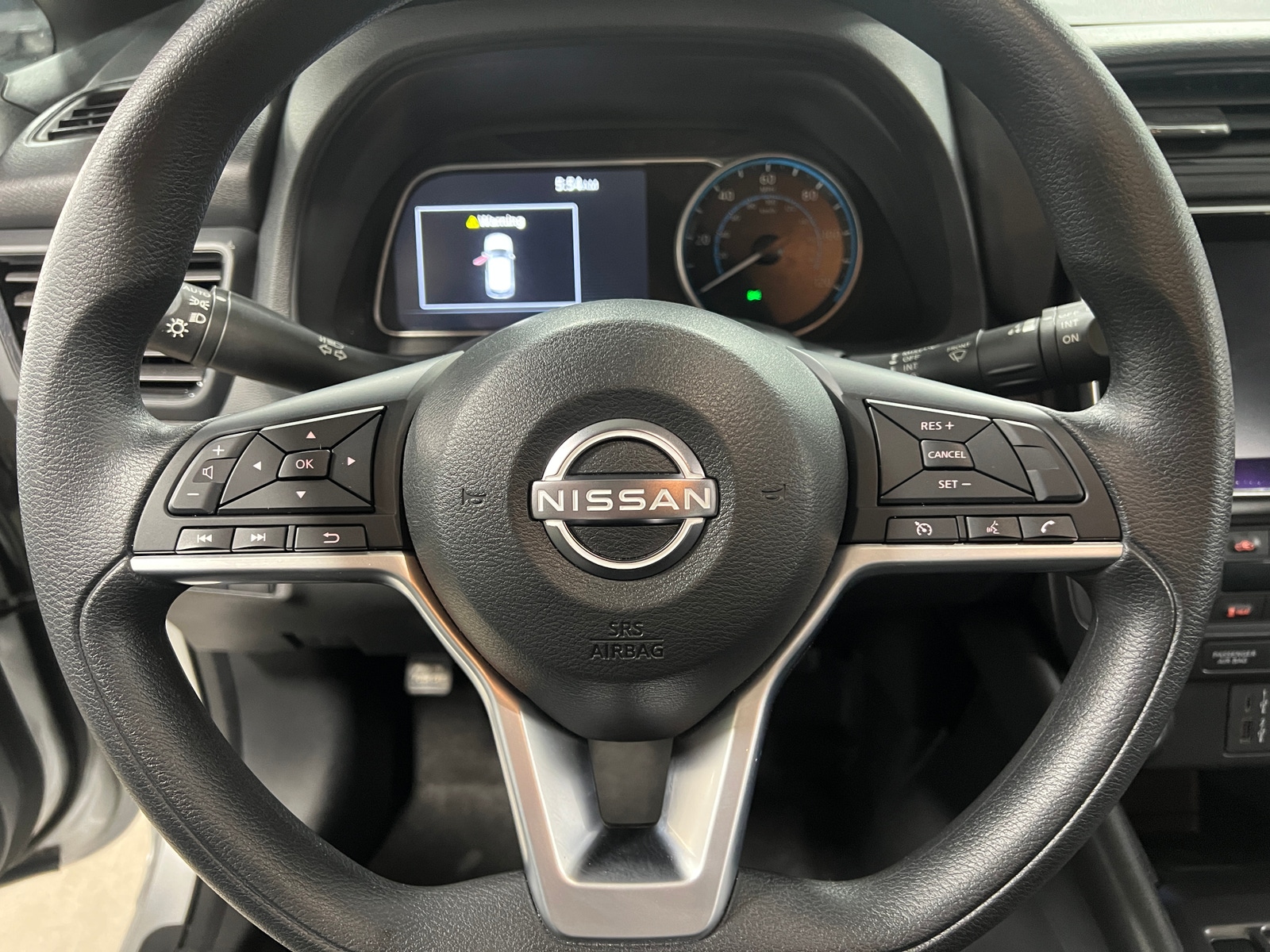 Thumbnail: 2025 Nissan Leaf - 5