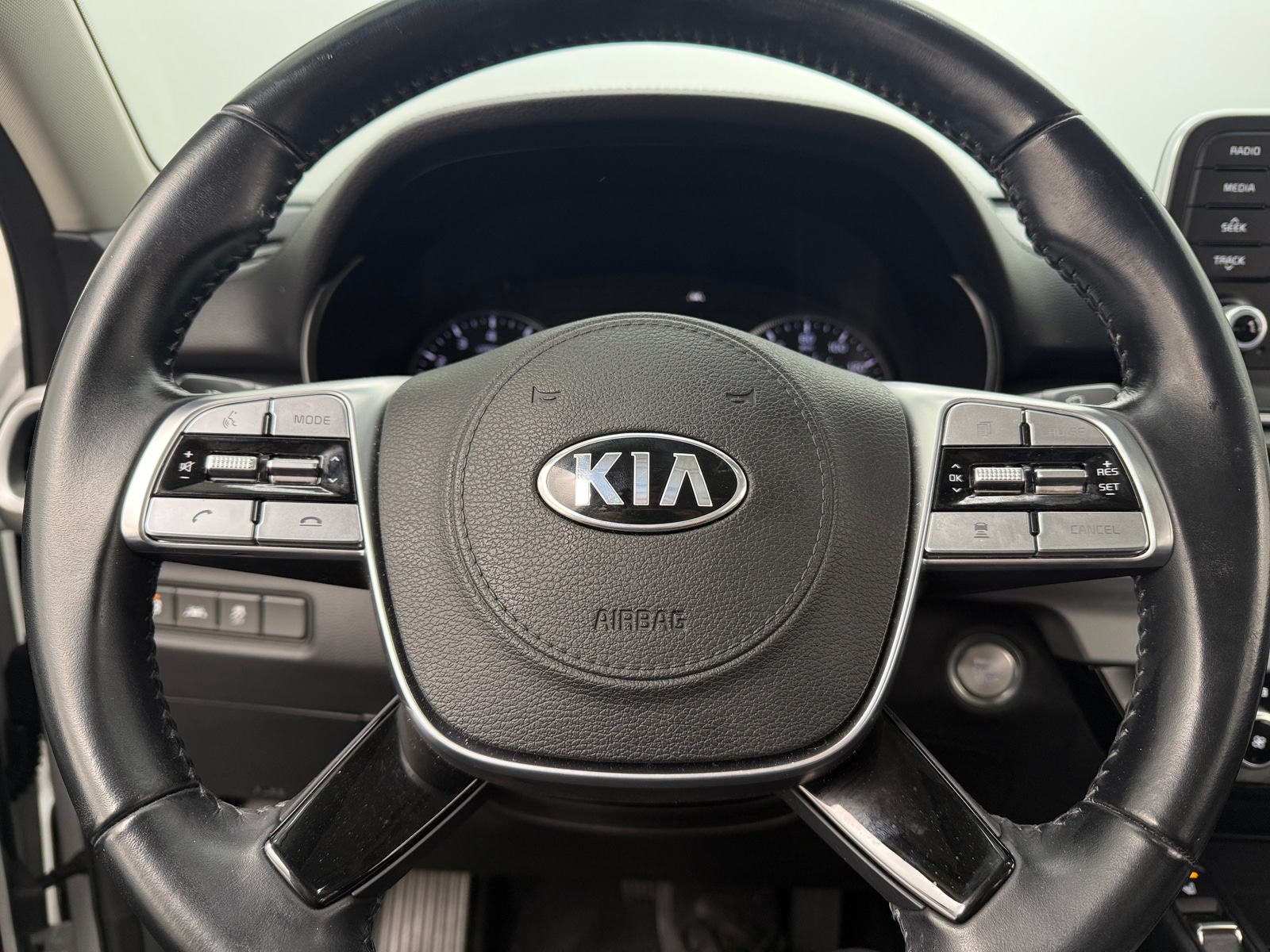 Thumbnail: 2020 Kia Telluride - 4