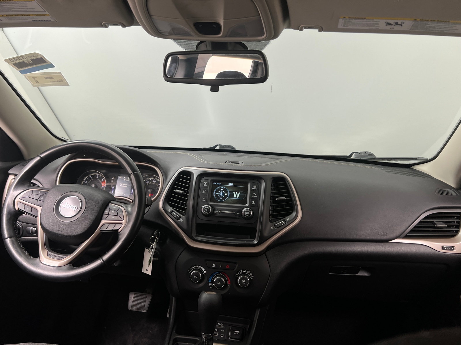 Thumbnail: 2018 Jeep Cherokee - 3