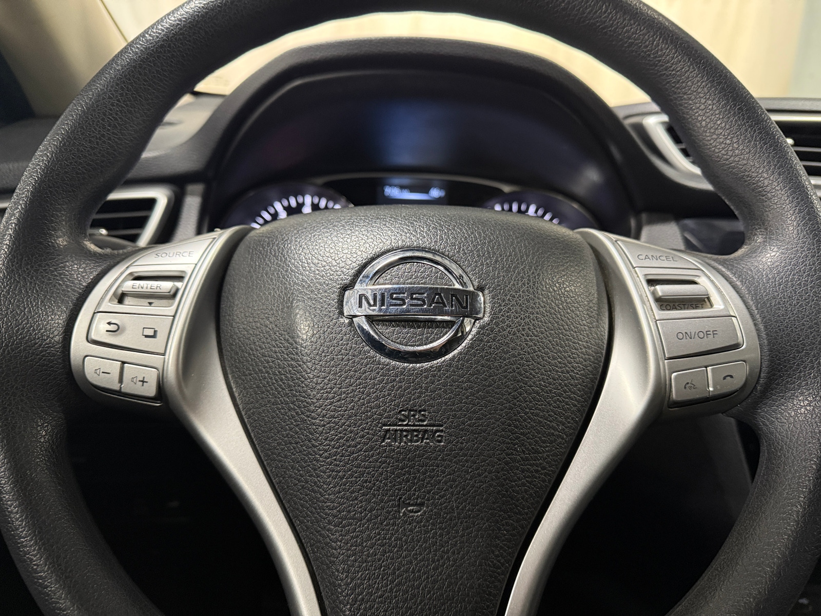 Thumbnail: 2015 Nissan Rogue - 5