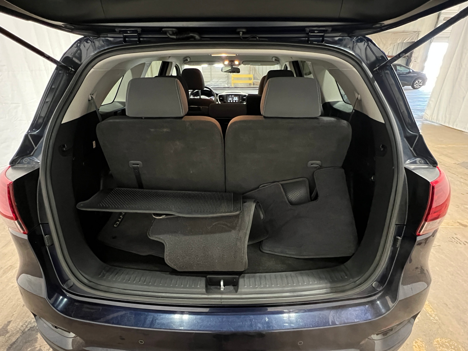 Thumbnail: 2020 Kia Sorento - 7