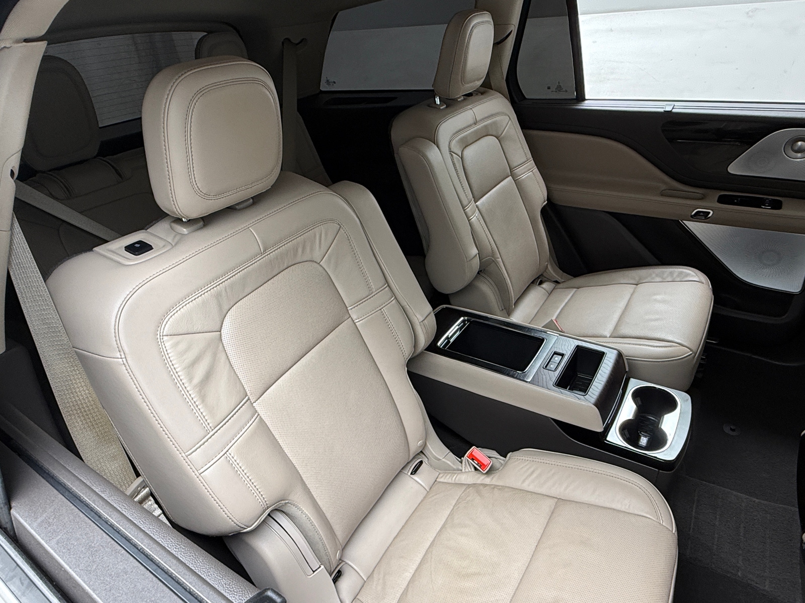 Thumbnail: 2021 Lincoln Aviator - 5