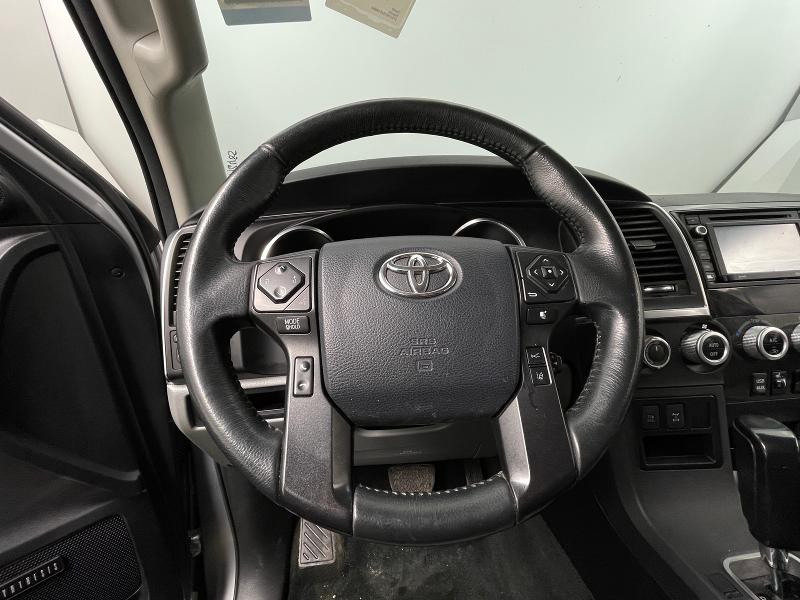 Thumbnail: 2018 Toyota Sequoia - 4