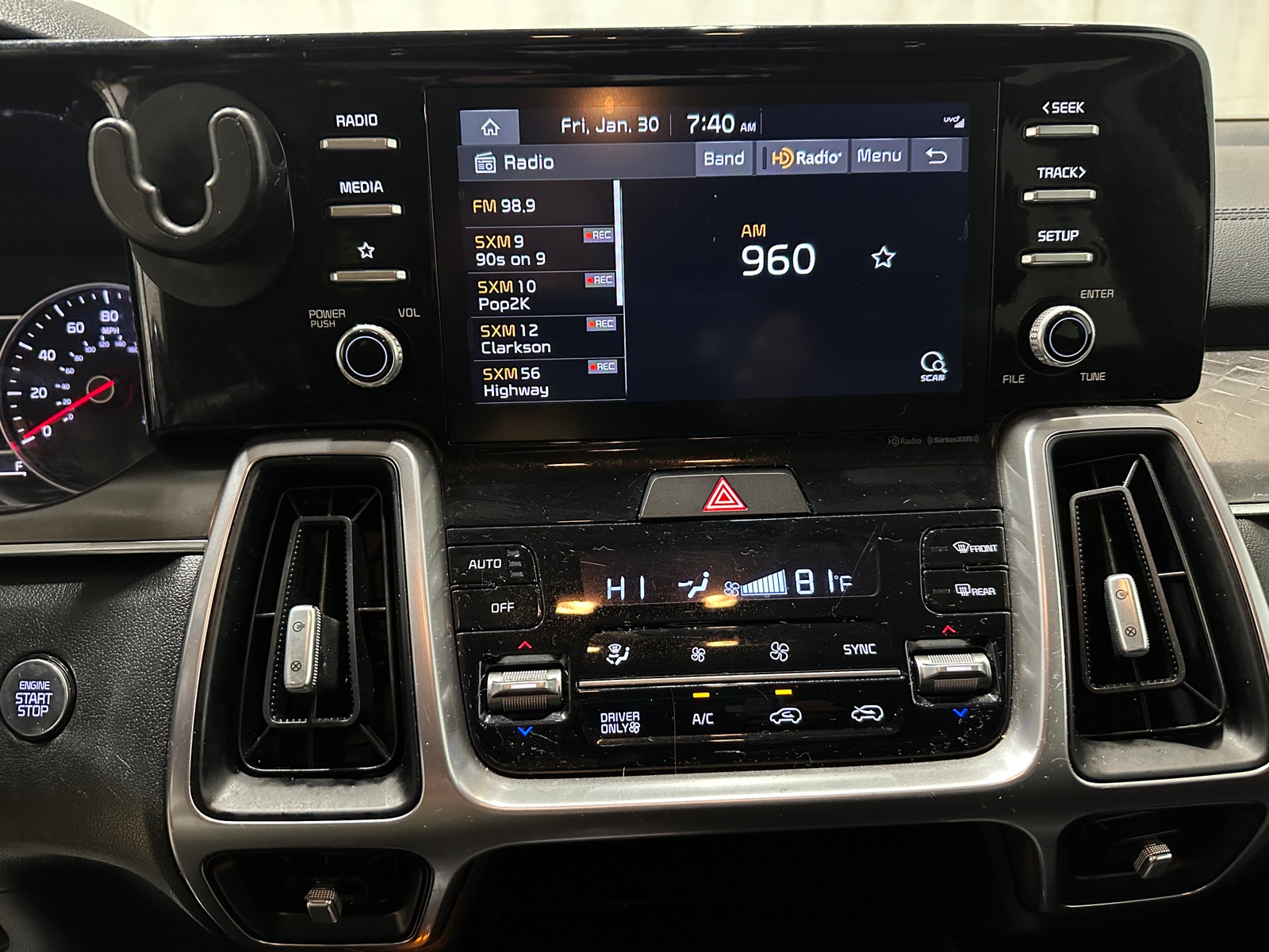 Thumbnail: 2021 Kia Sorento - 4