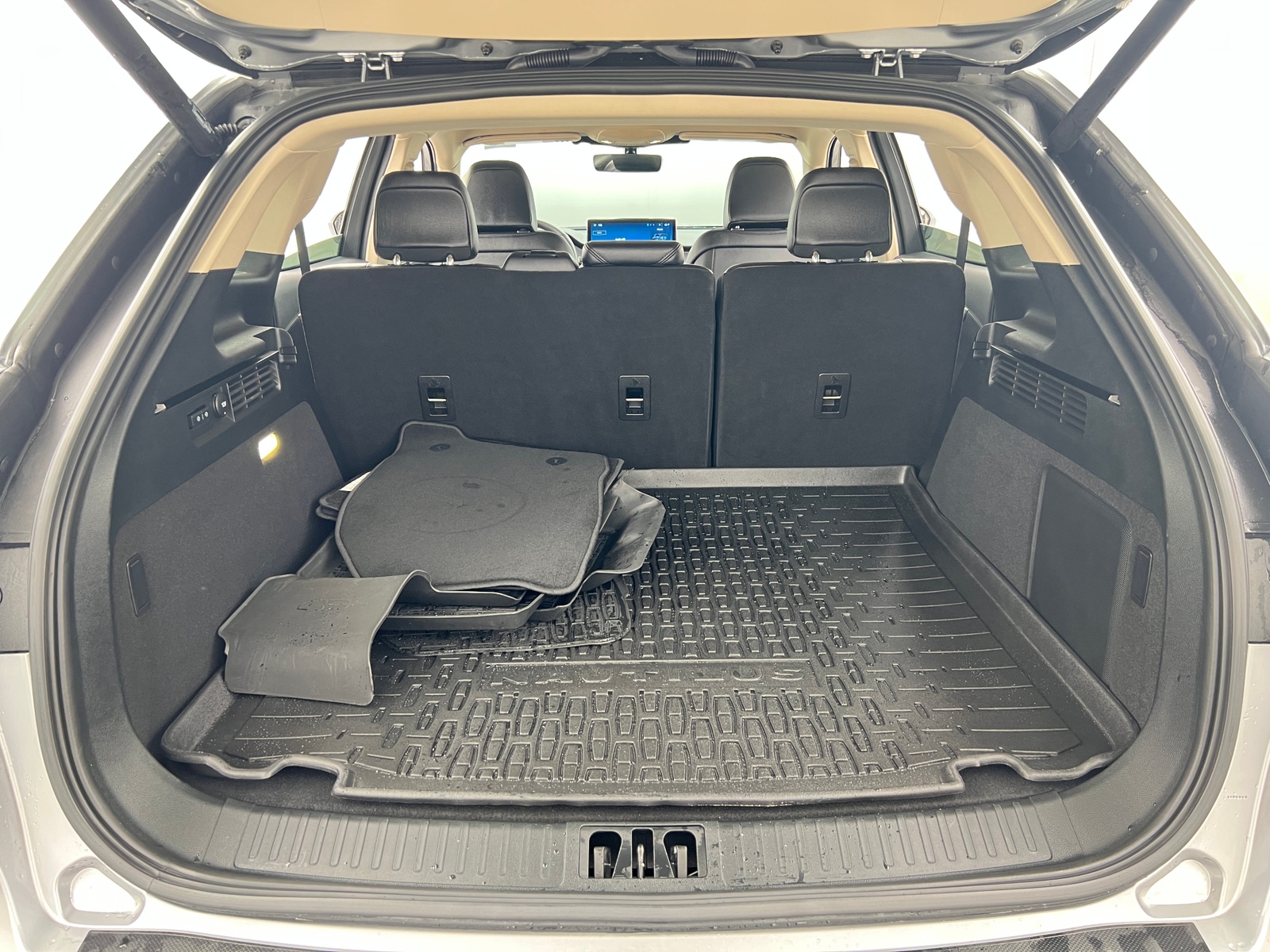 Thumbnail: 2022 Lincoln Nautilus - 6