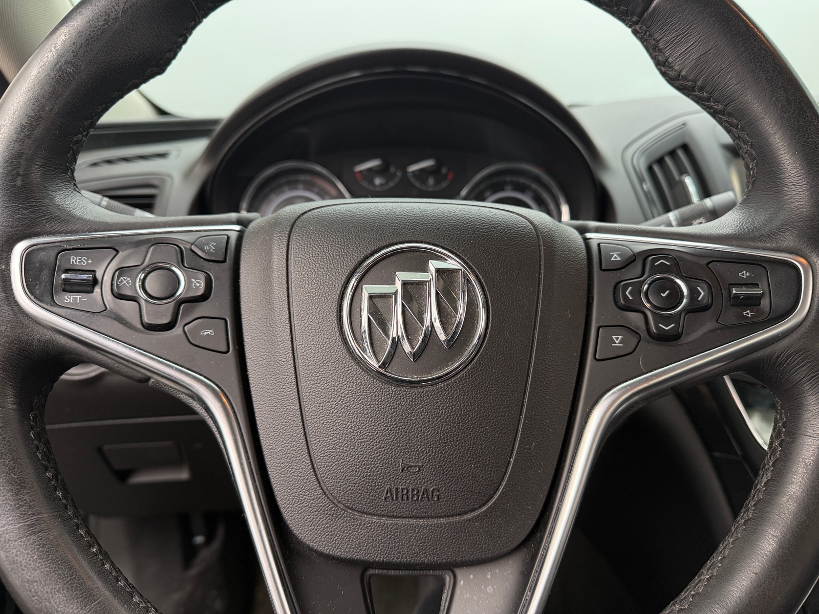 Thumbnail: 2017 Buick Regal - 4