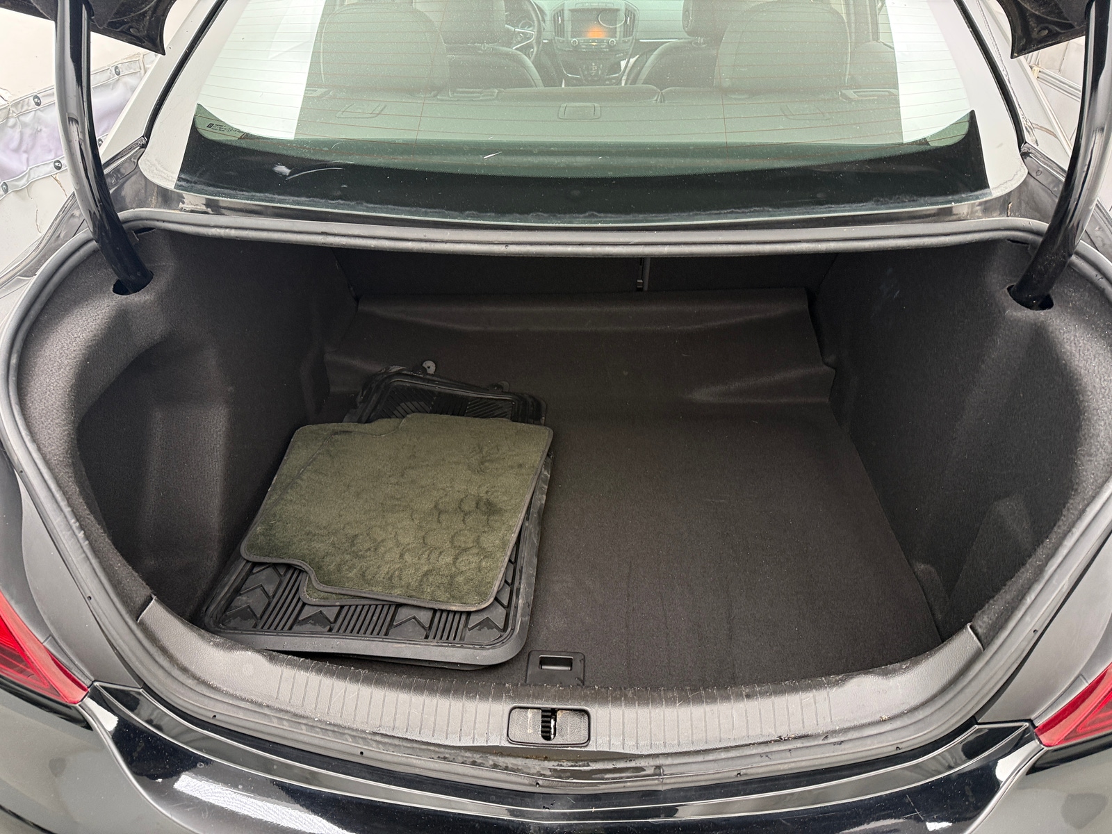 Thumbnail: 2017 Buick Regal - 6