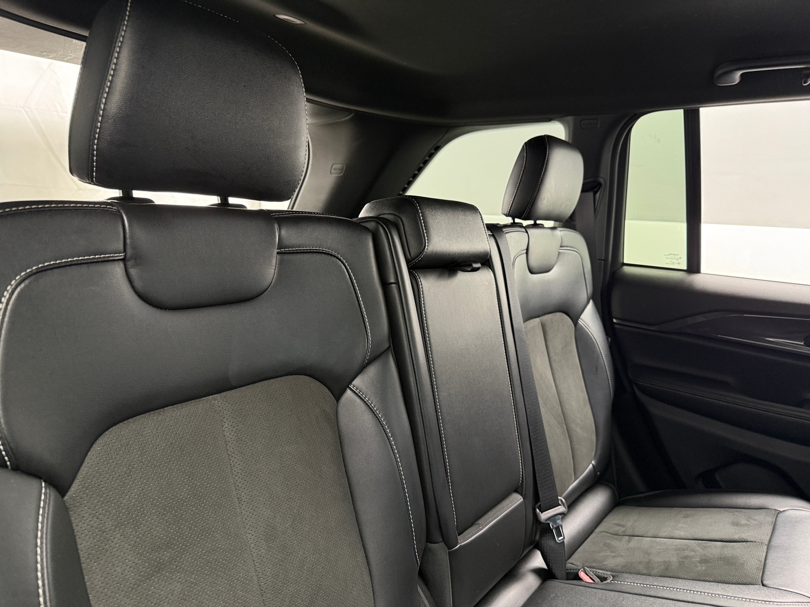 Thumbnail: 2023 Jeep Grand Cherokee - 5