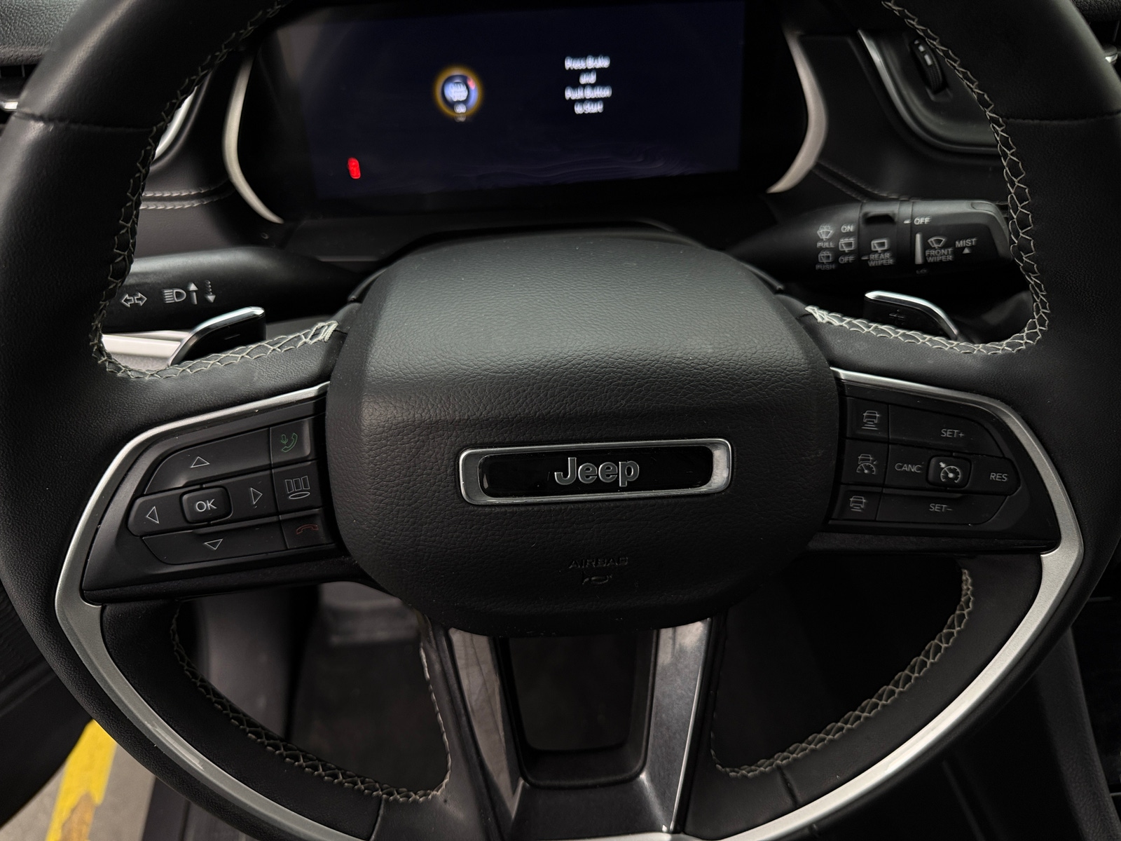 Thumbnail: 2023 Jeep Grand Cherokee - 4