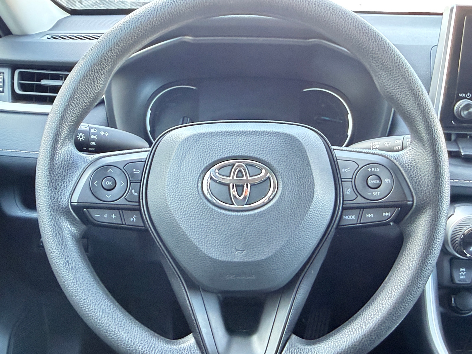 Thumbnail: 2025 Toyota RAV4 - 5