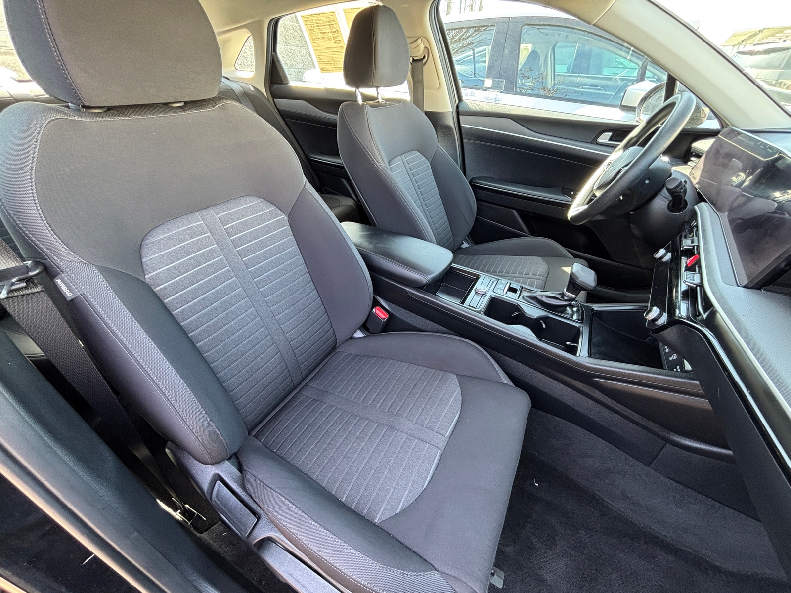 Thumbnail: 2025 Kia K5 - 2