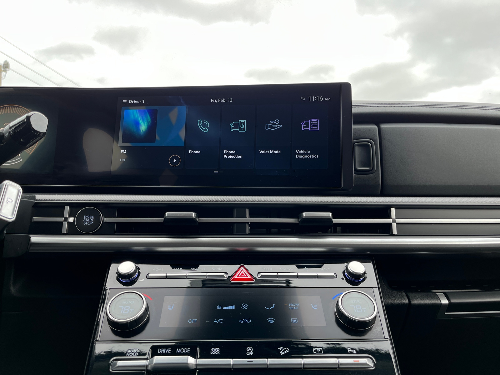 Thumbnail: 2025 Hyundai Santa Fe - 4