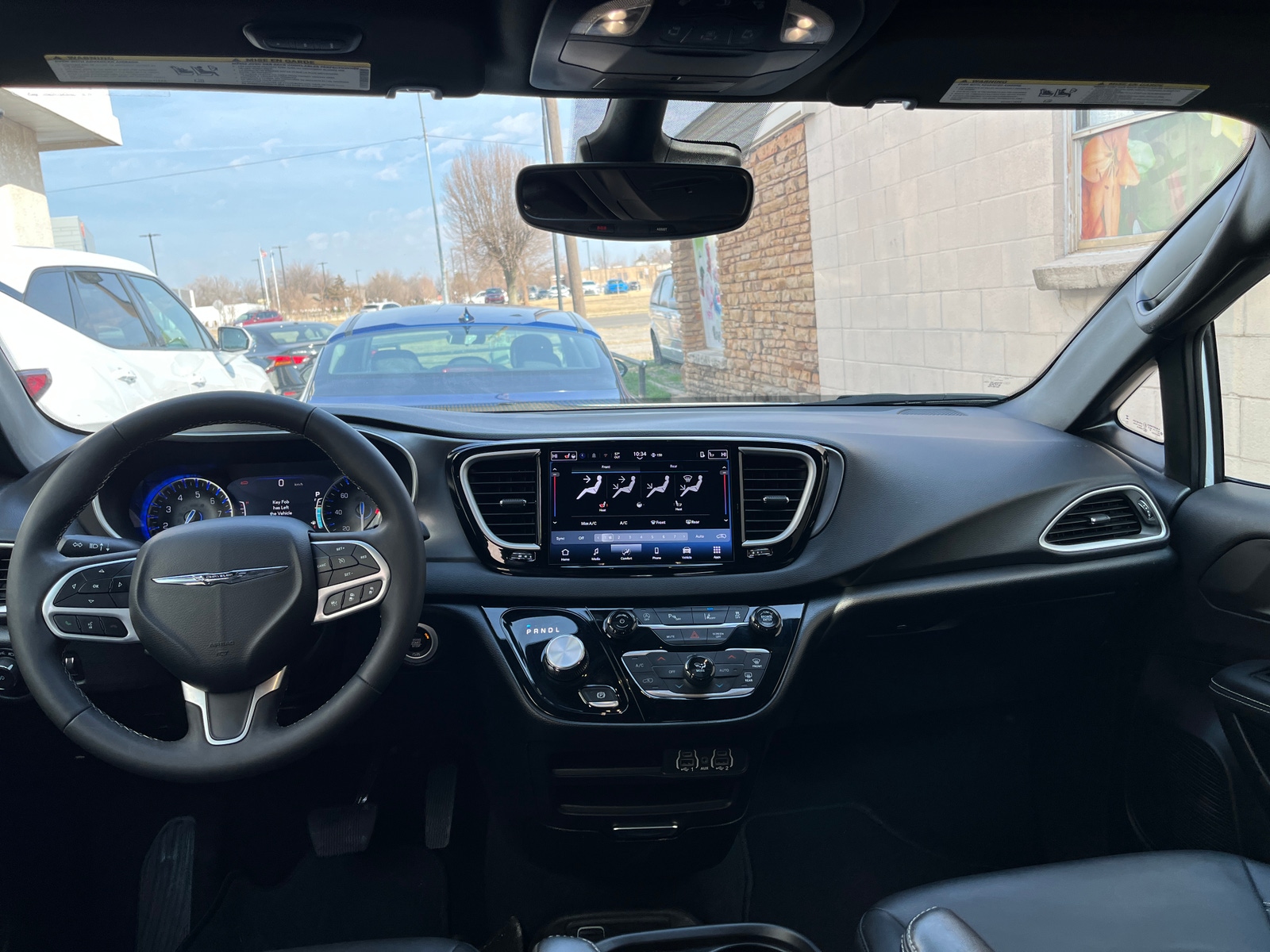 Thumbnail: 2025 Chrysler Pacifica - 2