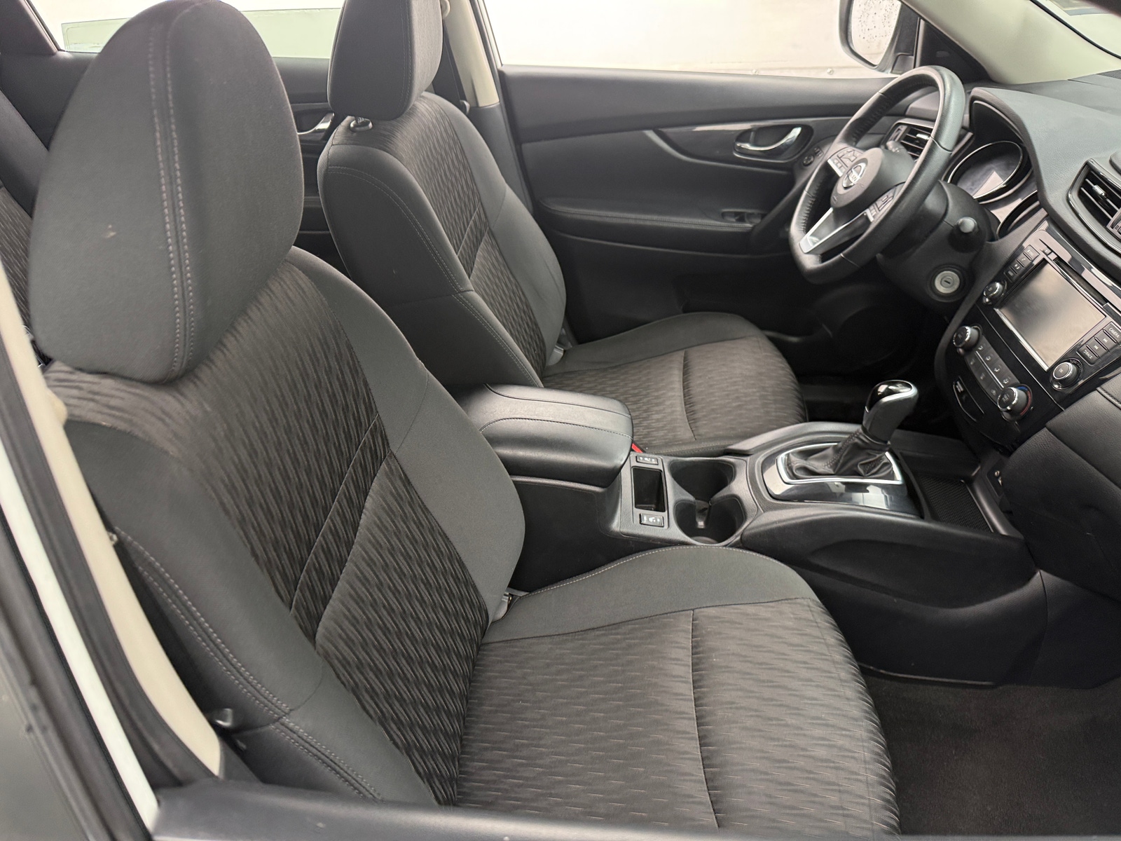 Thumbnail: 2020 Nissan Rogue - 2