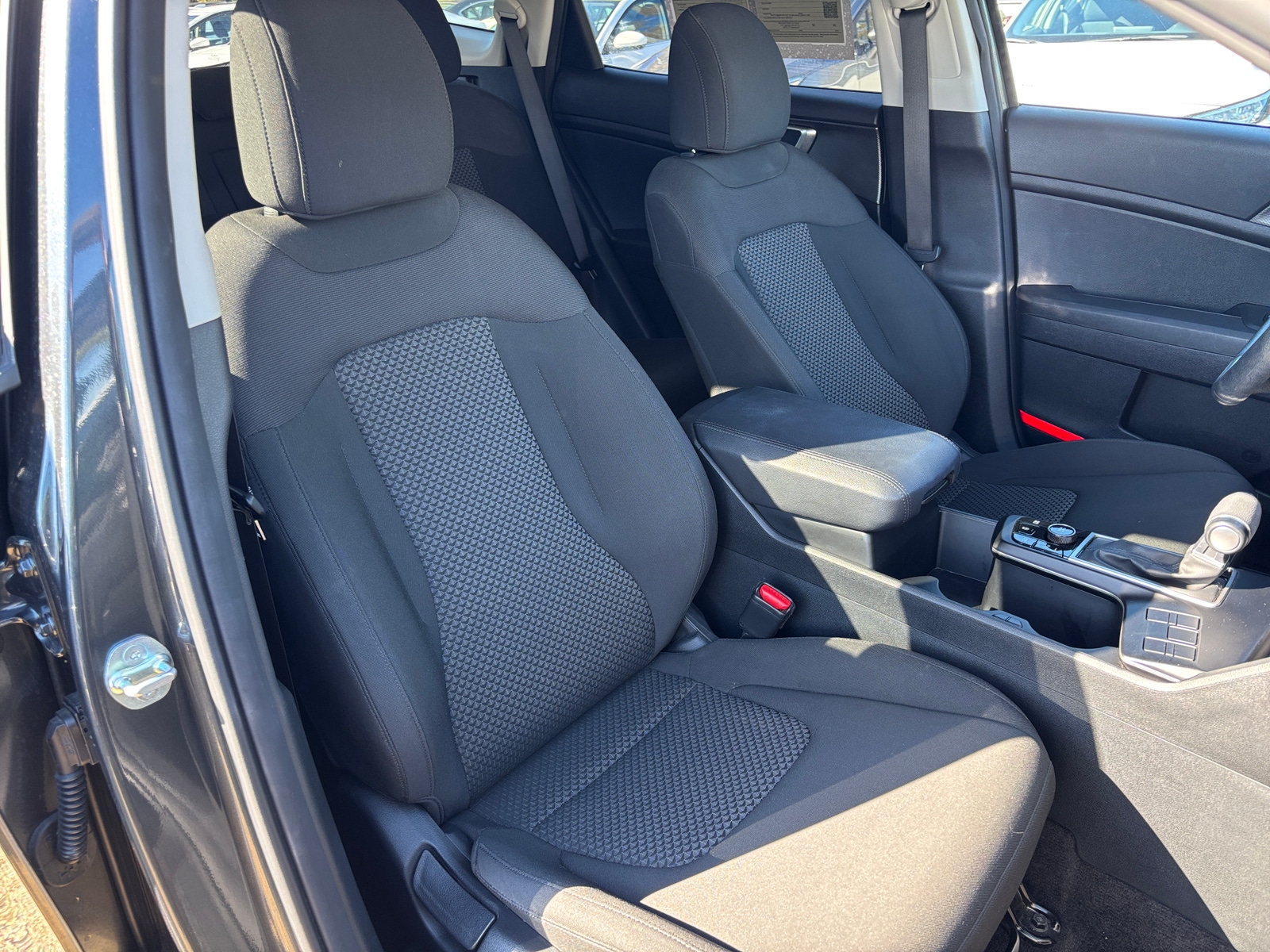 Thumbnail: 2025 Kia Sportage - 2