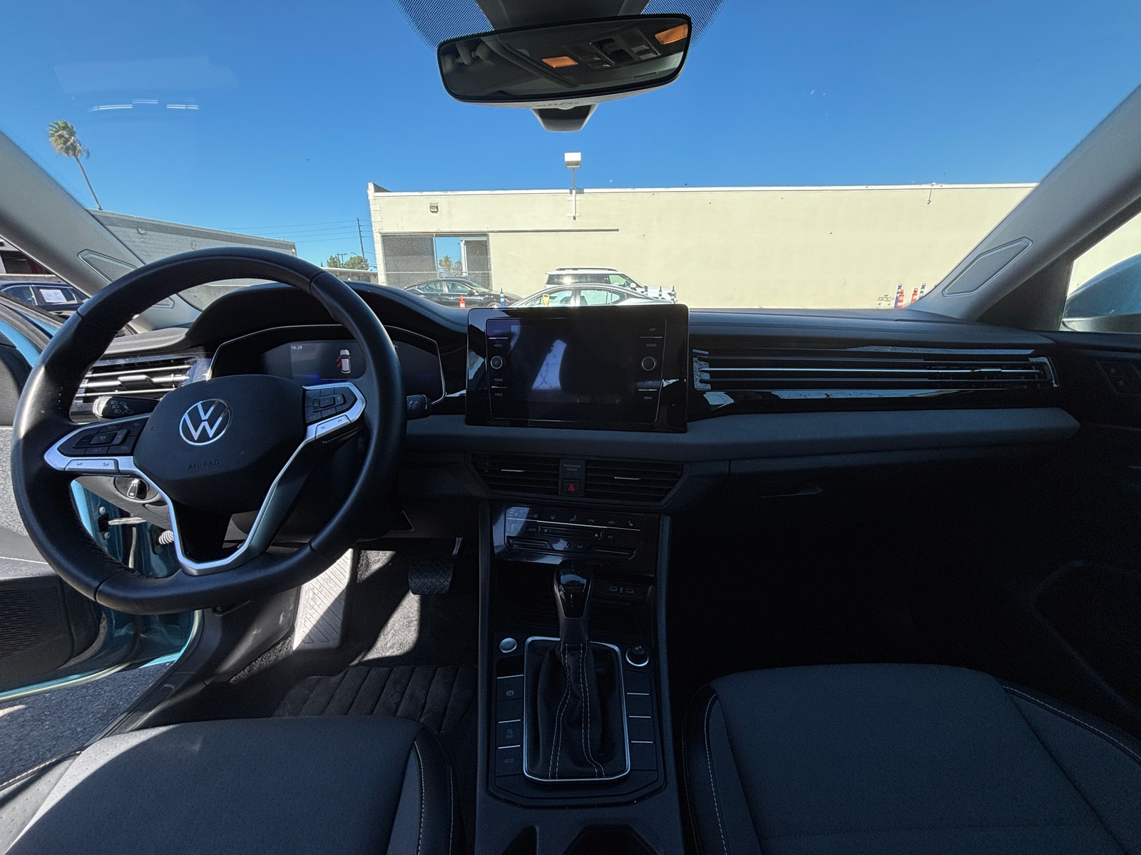 Thumbnail: 2025 Volkswagen Jetta - 3