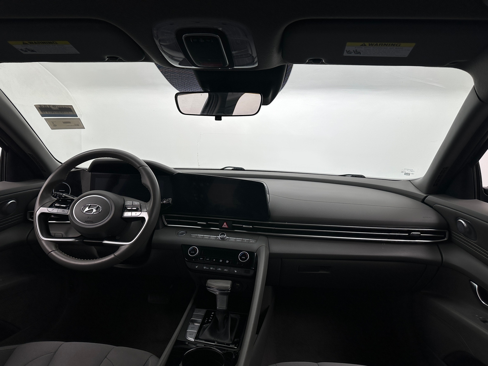 Thumbnail: 2023 Hyundai Elantra - 3