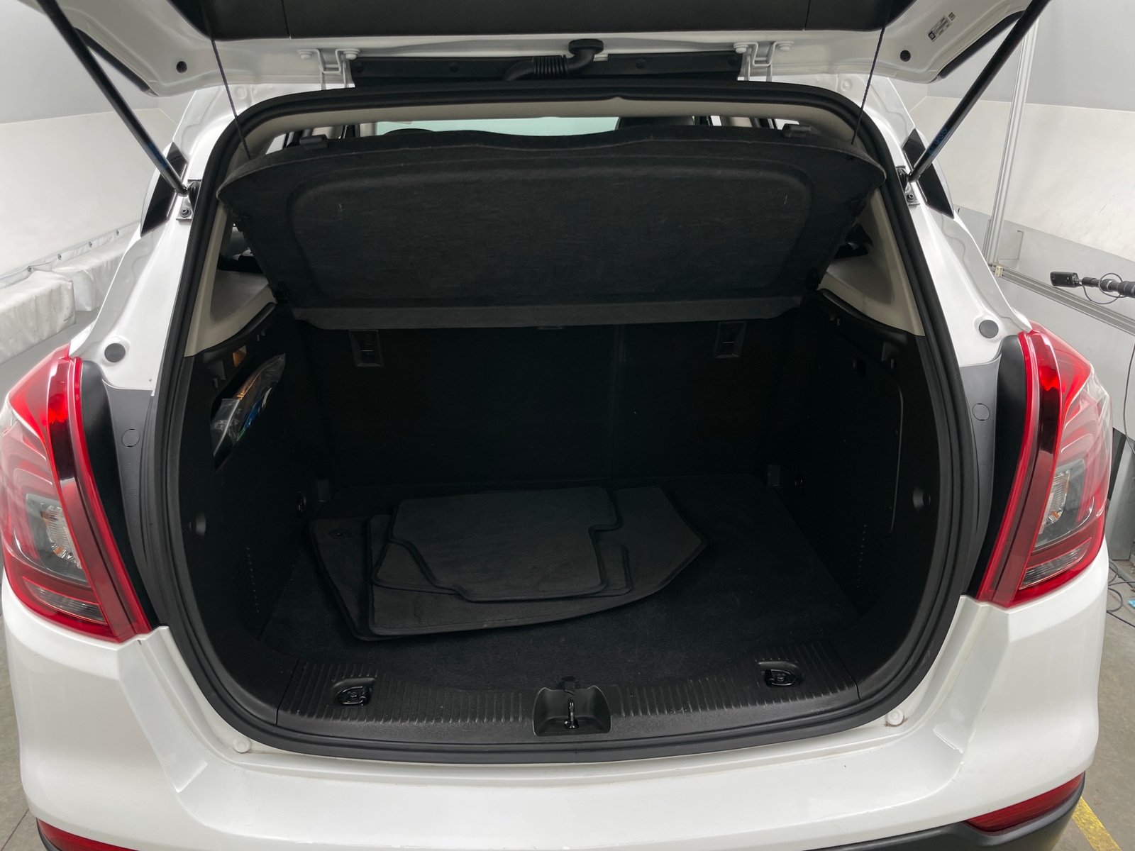 Thumbnail: 2019 Buick Encore - 7