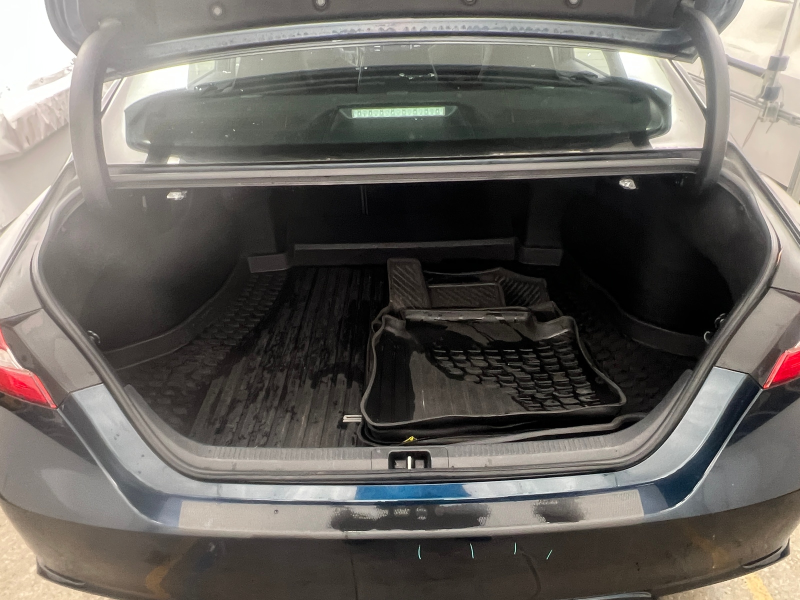 Thumbnail: 2019 Toyota Camry - 6