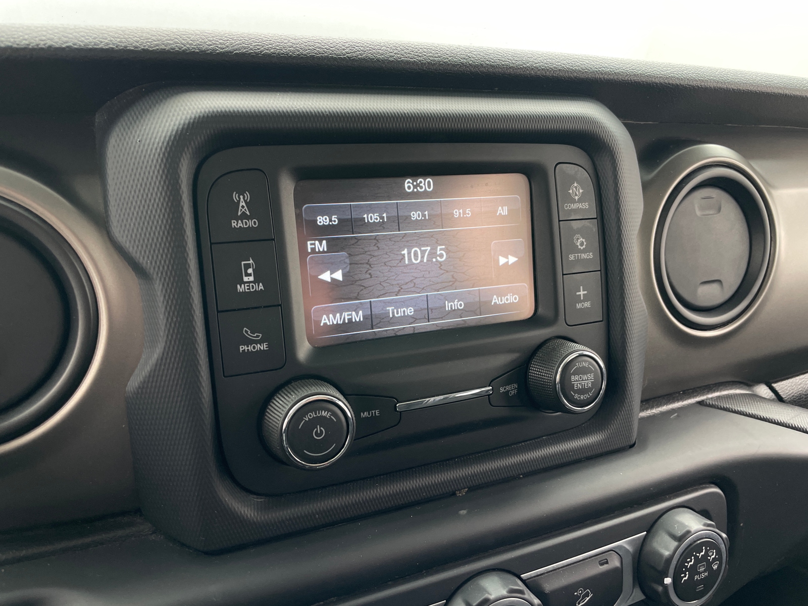 Thumbnail: 2019 Jeep Wrangler - 4