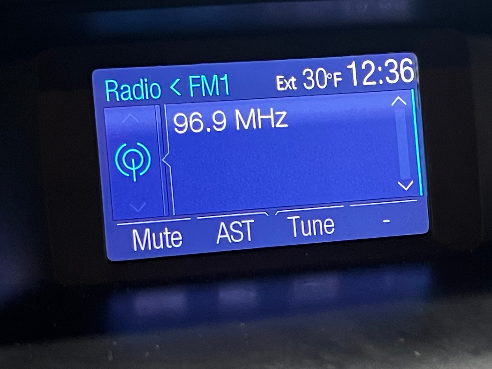 Thumbnail: 2013 Ford Focus - 4