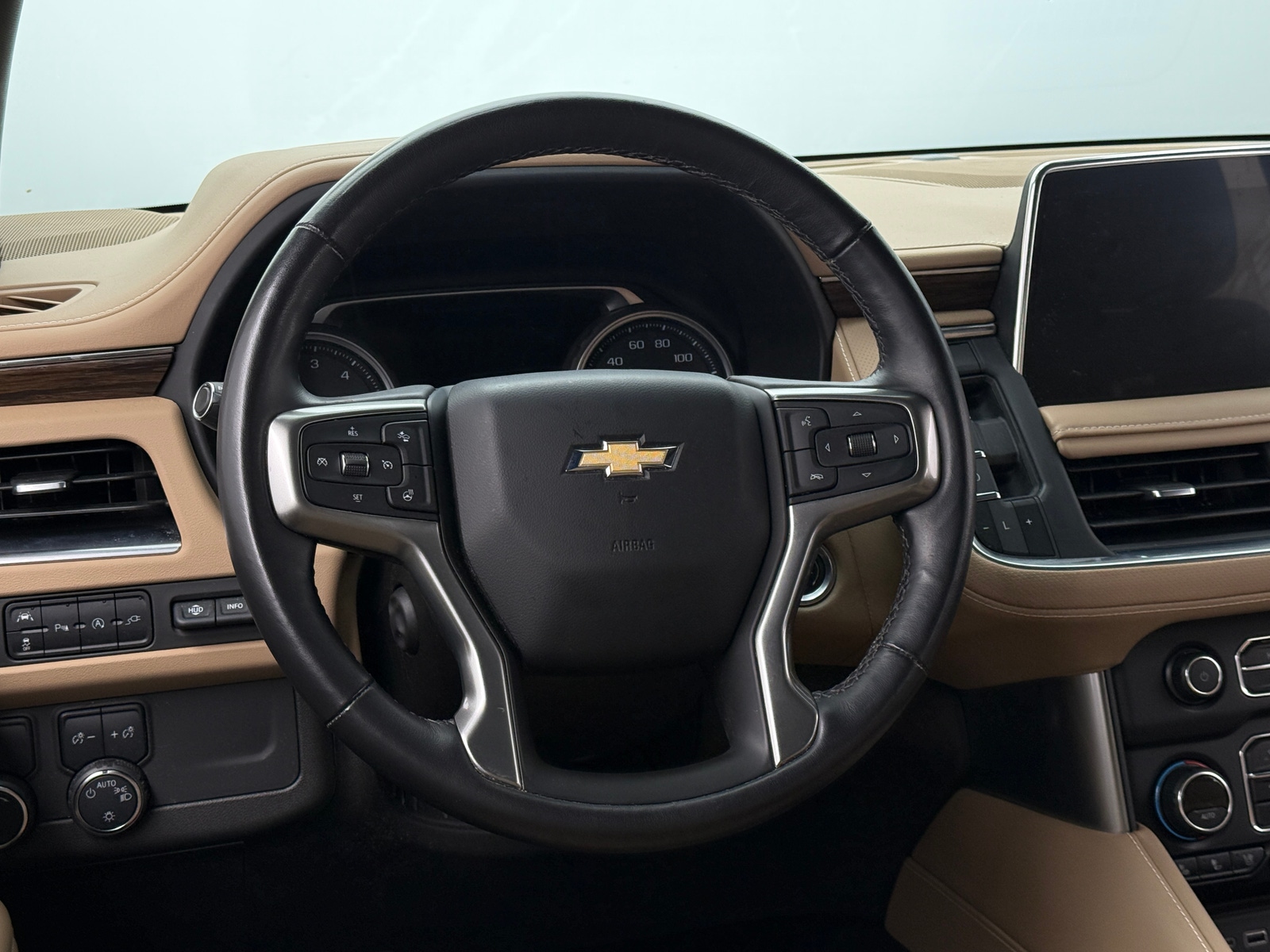 Thumbnail: 2021 Chevrolet Suburban - 4