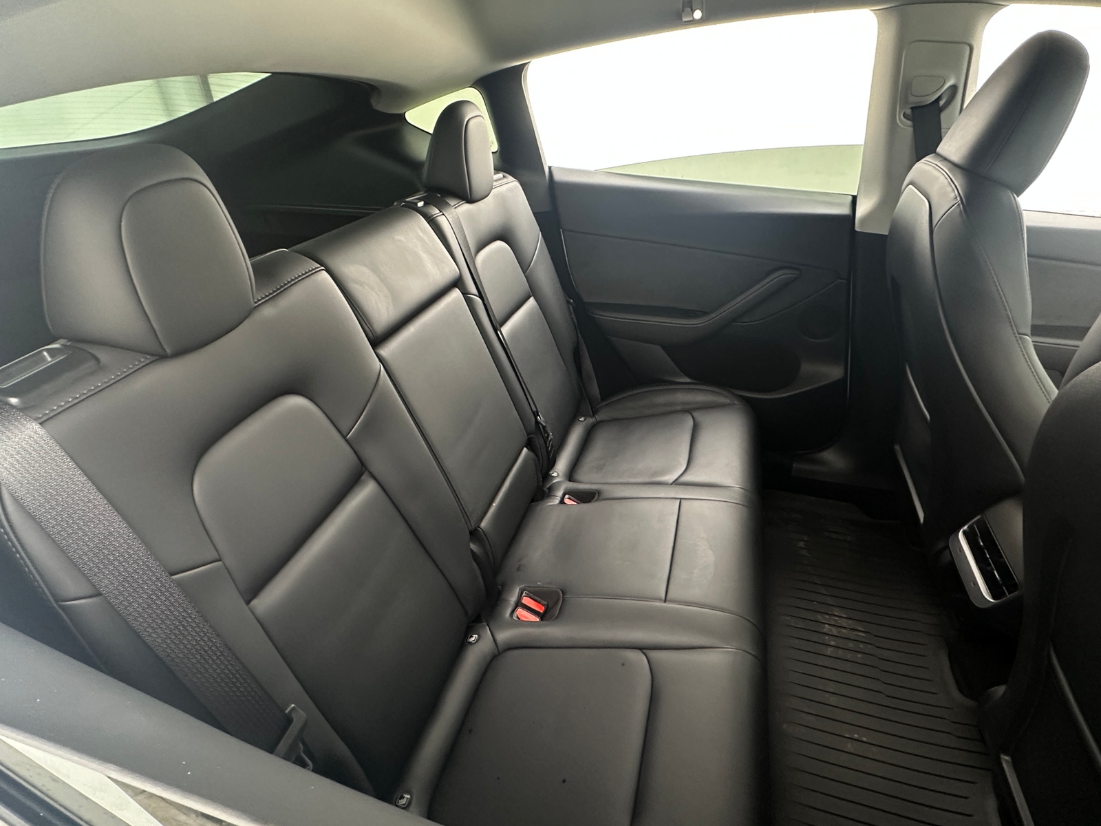 Thumbnail: 2023 Tesla Model Y - 4