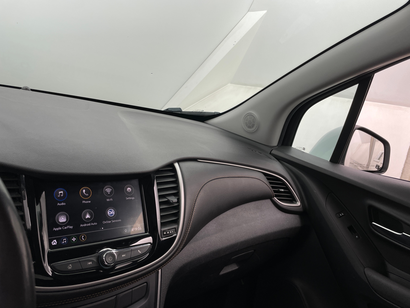 Thumbnail: 2020 Chevrolet Trax - 3